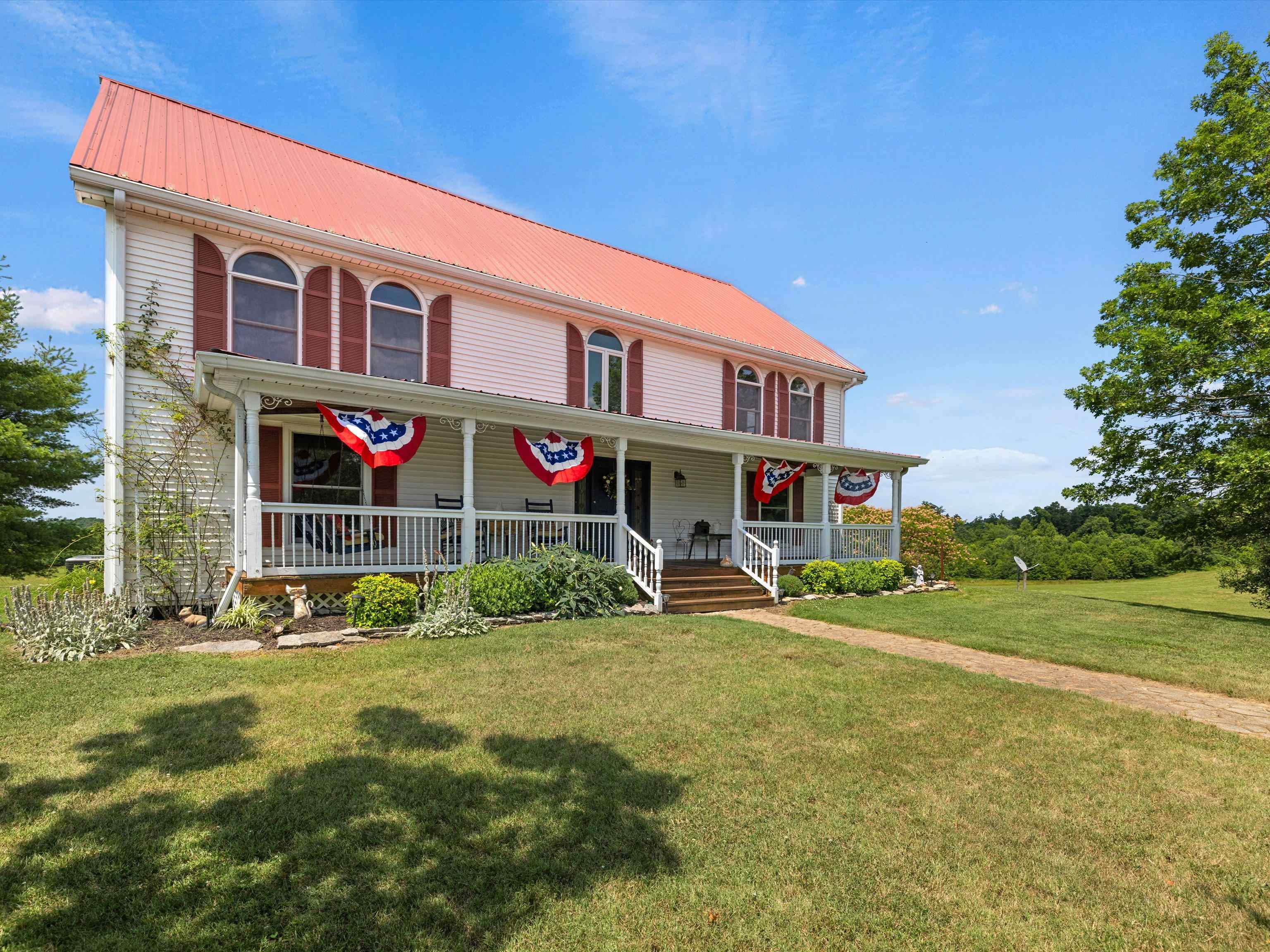 333 Barnetts Creek Road, Utica, Kentucky 42376, 5 Bedrooms Bedrooms, ,4 BathroomsBathrooms,Farm,For Sale,Barnetts Creek Road,89978