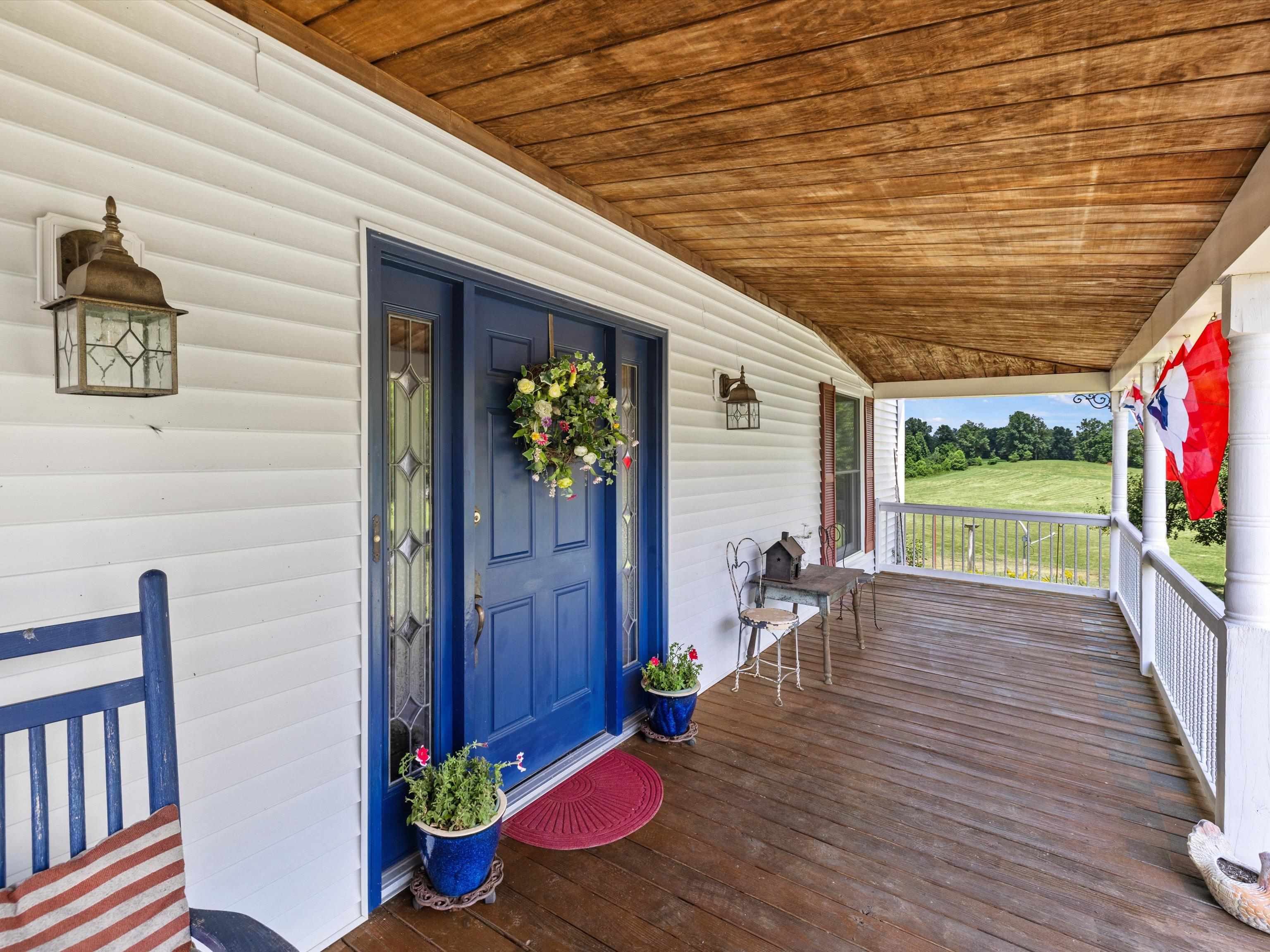 333 Barnetts Creek Road, Utica, Kentucky 42376, 5 Bedrooms Bedrooms, ,4 BathroomsBathrooms,Farm,For Sale,Barnetts Creek Road,89978