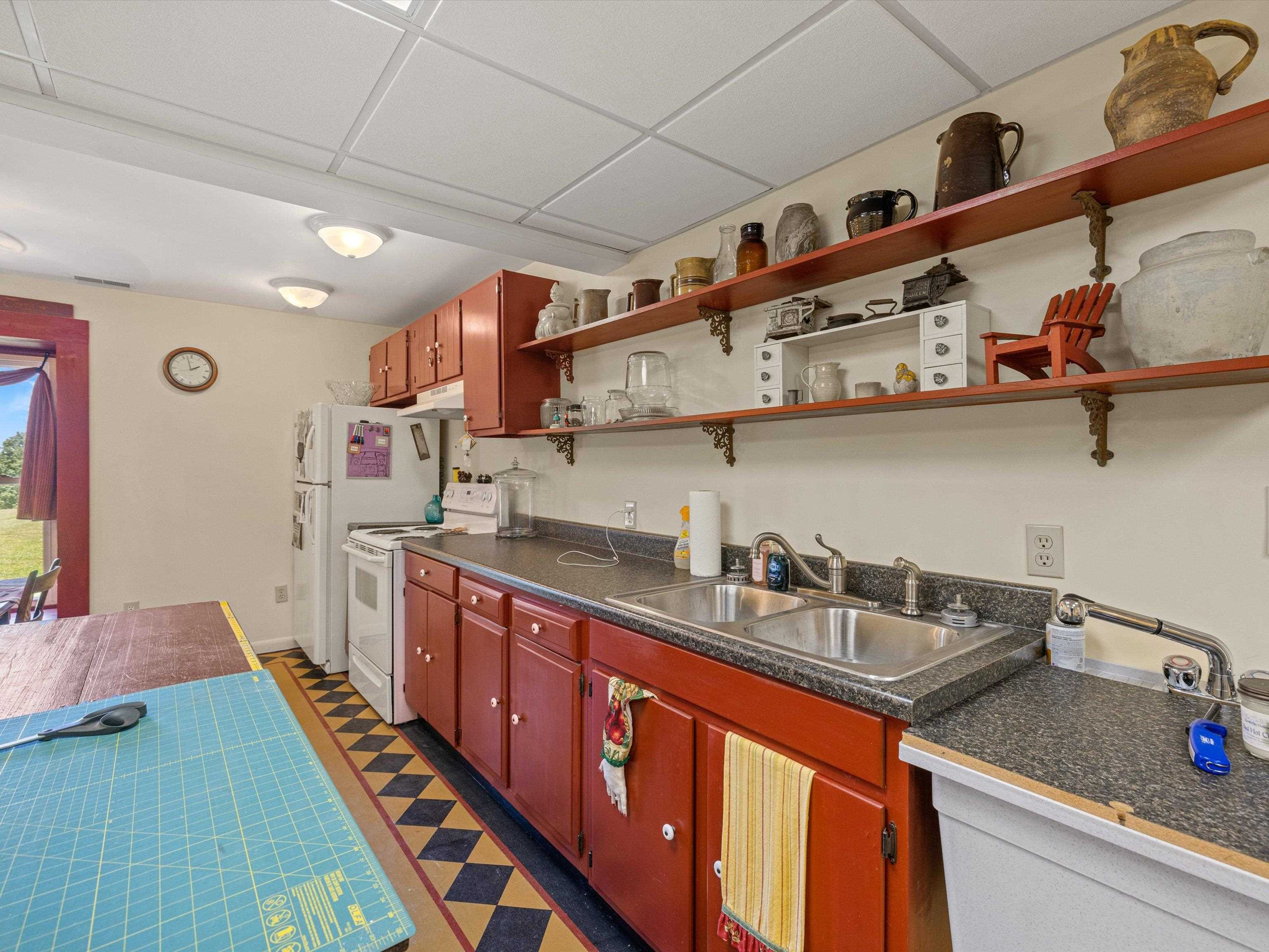 333 Barnetts Creek Road, Utica, Kentucky 42376, 5 Bedrooms Bedrooms, ,4 BathroomsBathrooms,Farm,For Sale,Barnetts Creek Road,89978