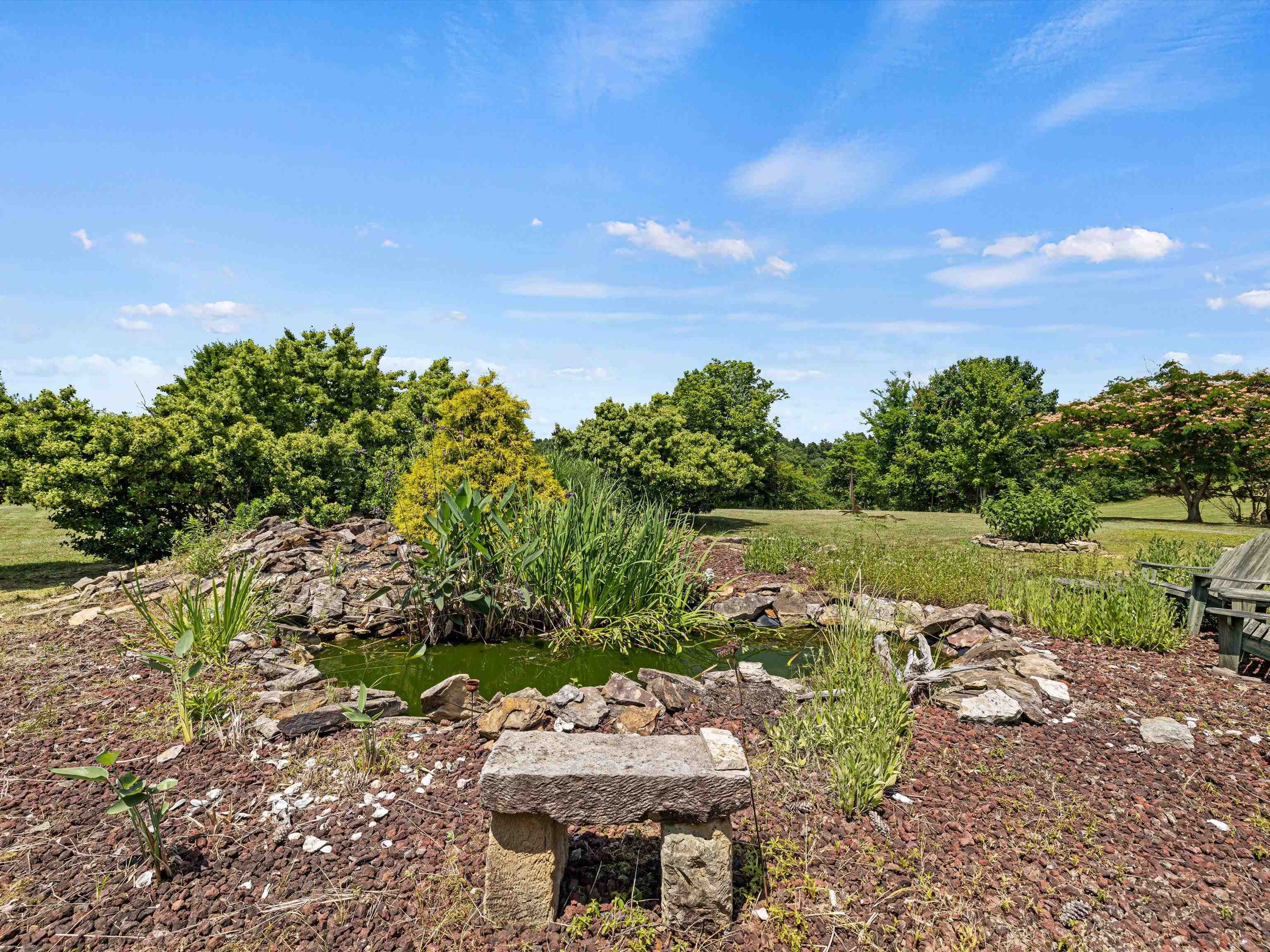 333 Barnetts Creek Road, Utica, Kentucky 42376, 5 Bedrooms Bedrooms, ,4 BathroomsBathrooms,Farm,For Sale,Barnetts Creek Road,89978