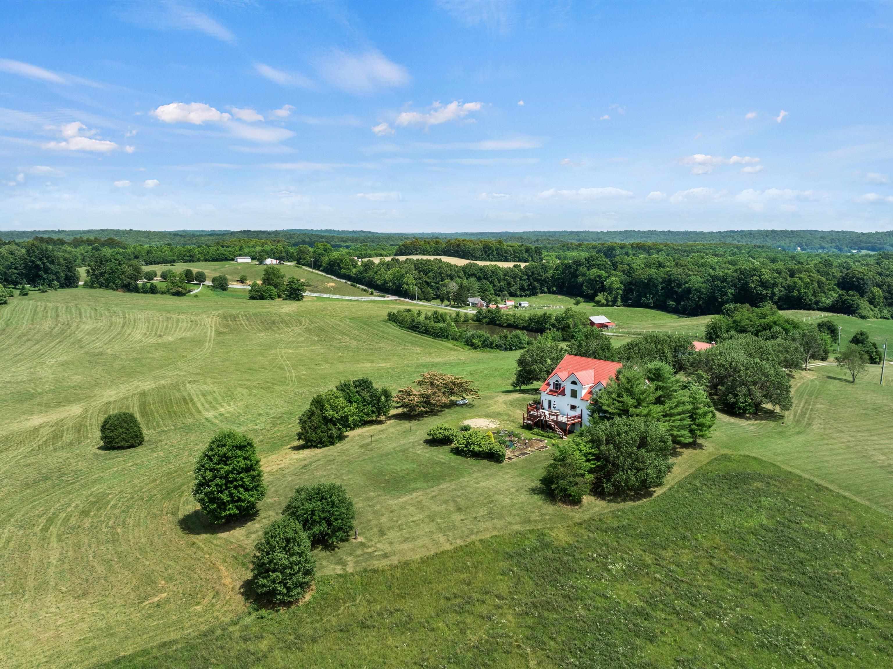 333 Barnetts Creek Road, Utica, Kentucky 42376, 5 Bedrooms Bedrooms, ,4 BathroomsBathrooms,Farm,For Sale,Barnetts Creek Road,89978