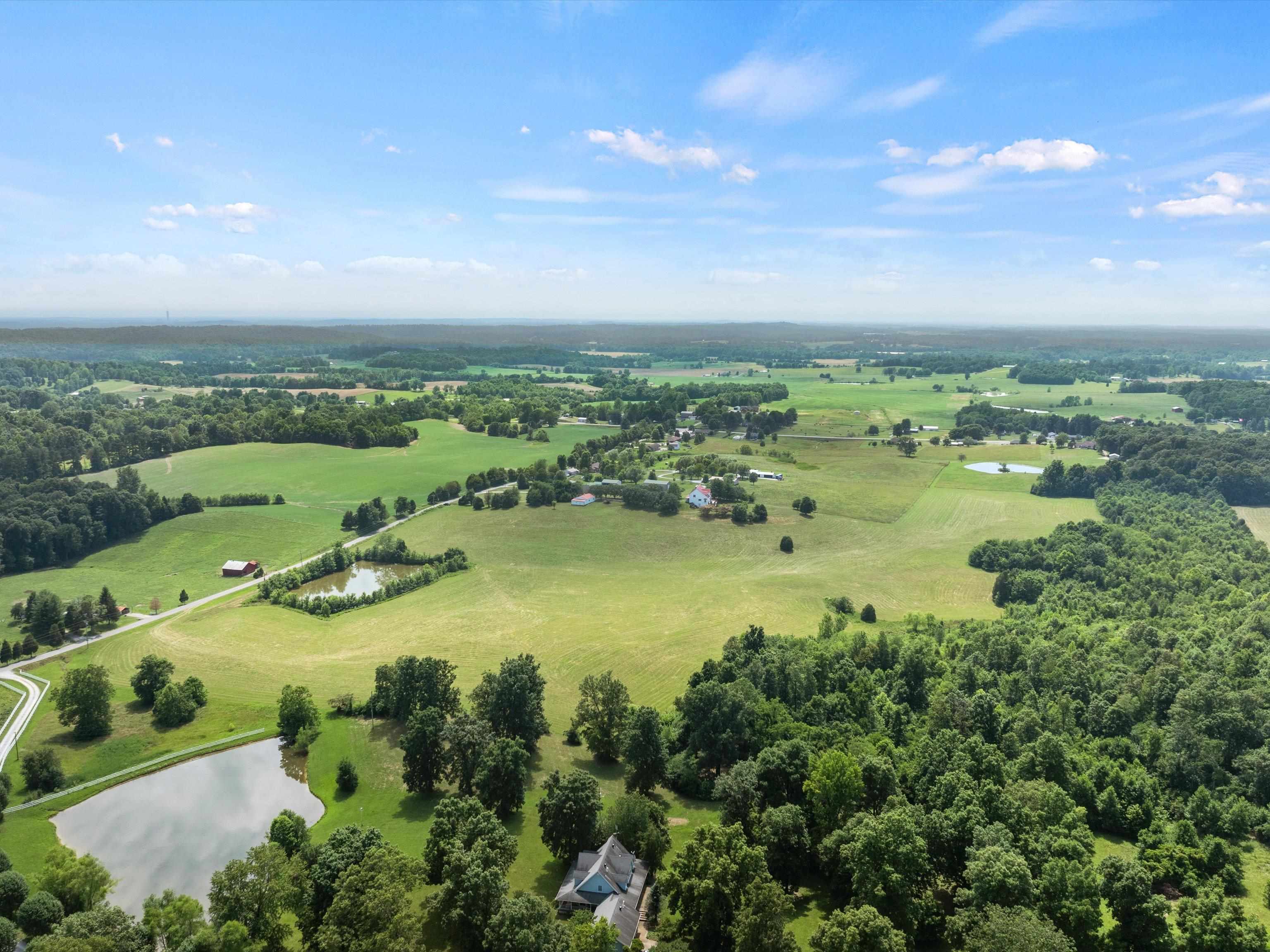 333 Barnetts Creek Road, Utica, Kentucky 42376, 5 Bedrooms Bedrooms, ,4 BathroomsBathrooms,Farm,For Sale,Barnetts Creek Road,89978