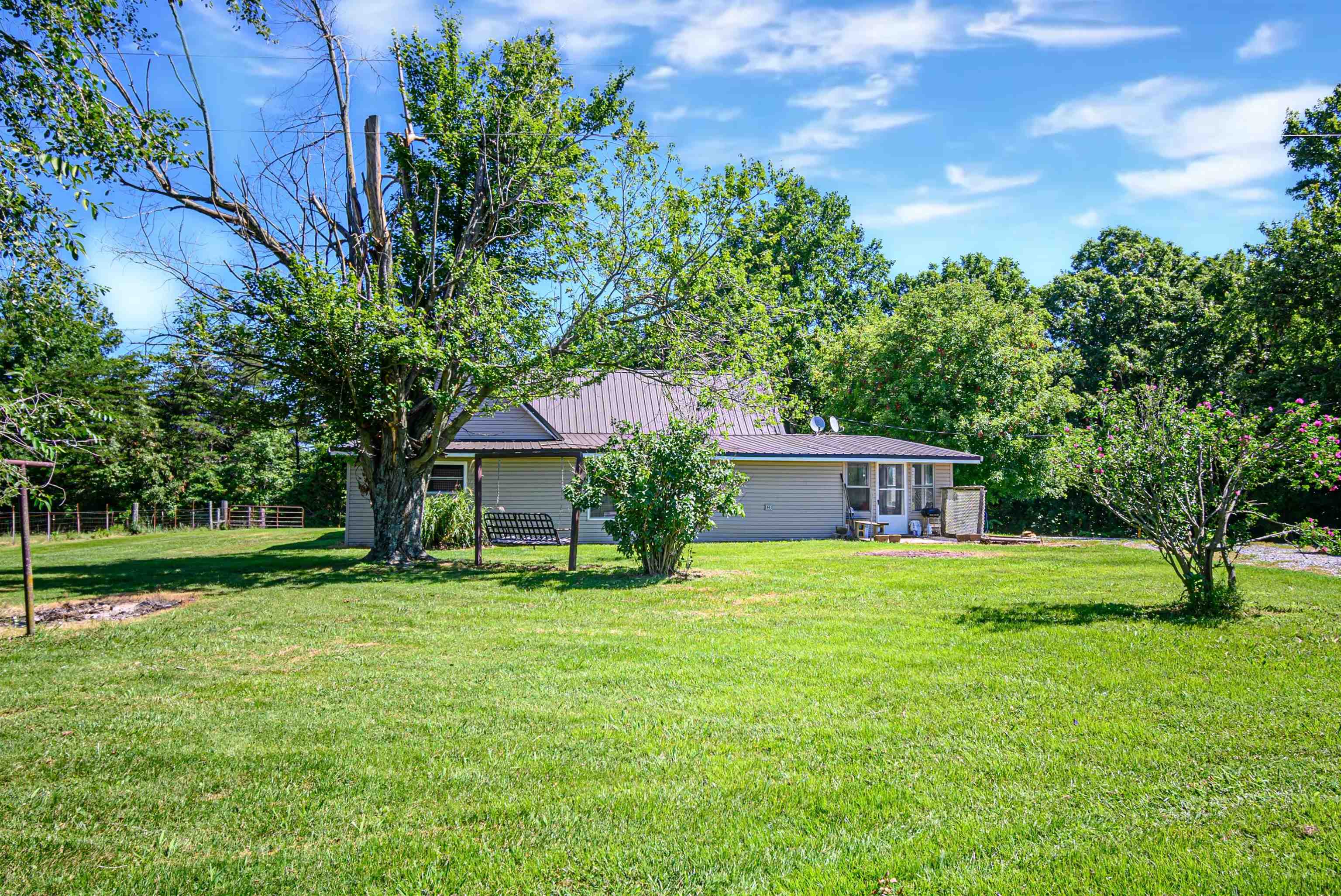 1345 Niles Rd, Dawson Springs, Kentucky 42408, 2 Bedrooms Bedrooms, ,1 BathroomBathrooms,Single Family Residence,For Sale,Niles Rd,89983