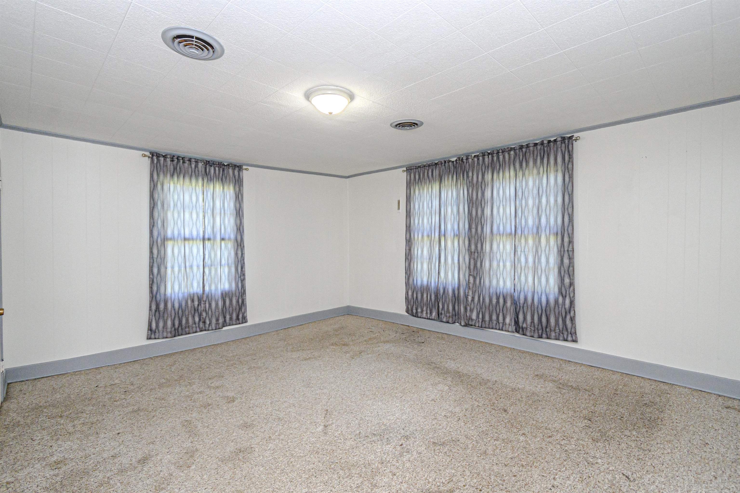 1345 Niles Rd, Dawson Springs, Kentucky 42408, 2 Bedrooms Bedrooms, ,1 BathroomBathrooms,Single Family Residence,For Sale,Niles Rd,89983