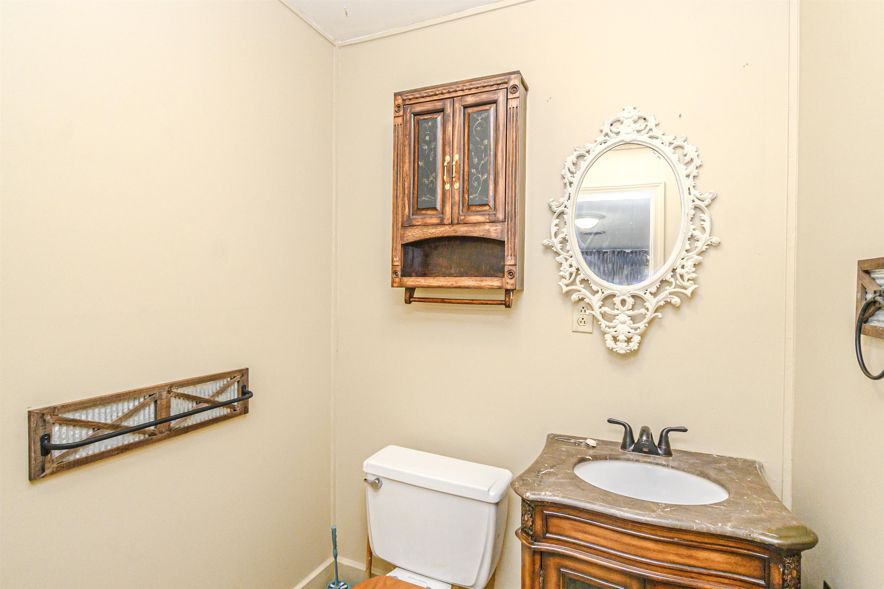 1345 Niles Rd, Dawson Springs, Kentucky 42408, 2 Bedrooms Bedrooms, ,1 BathroomBathrooms,Single Family Residence,For Sale,Niles Rd,89983