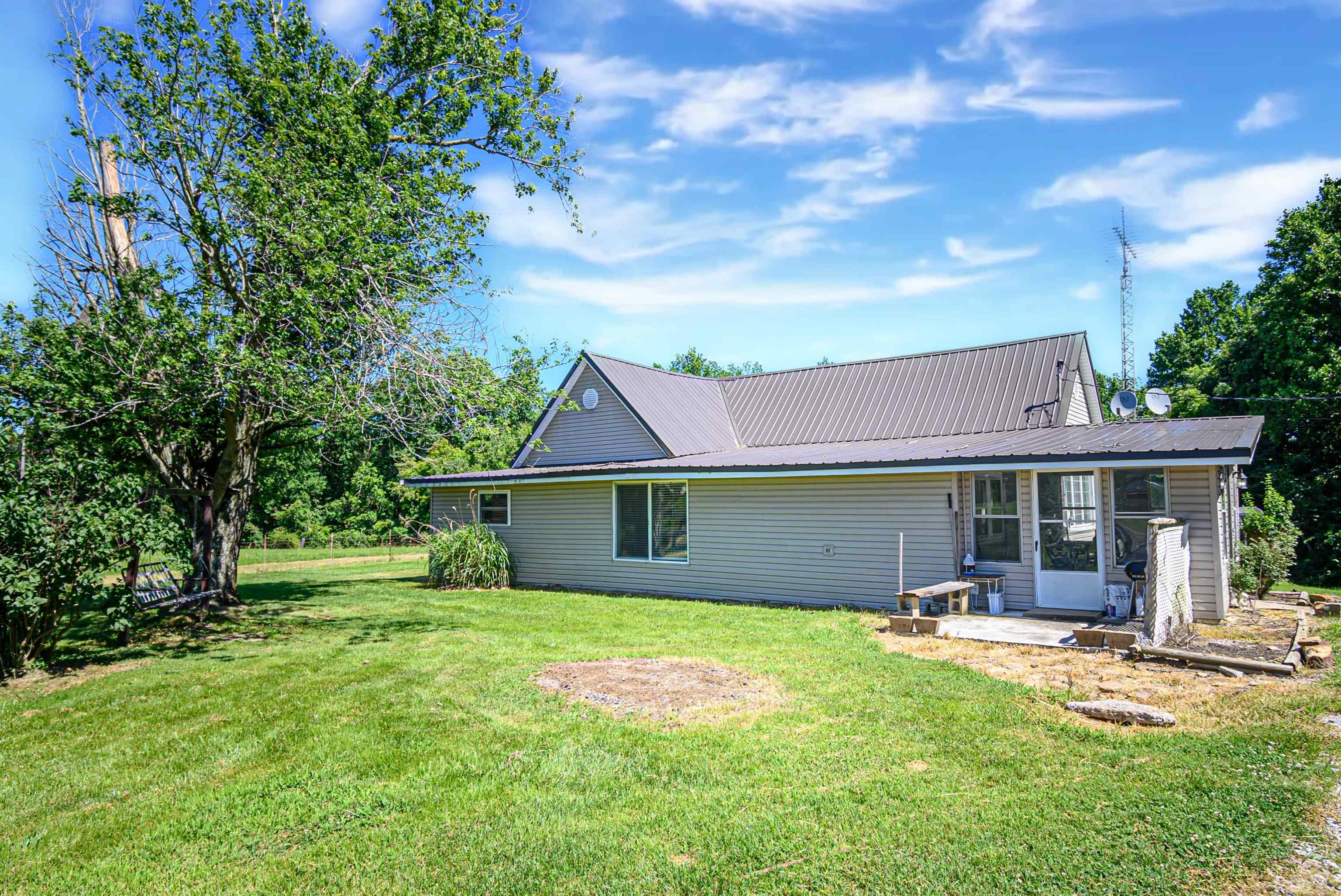1345 Niles Rd, Dawson Springs, Kentucky 42408, 2 Bedrooms Bedrooms, ,1 BathroomBathrooms,Single Family Residence,For Sale,Niles Rd,89983