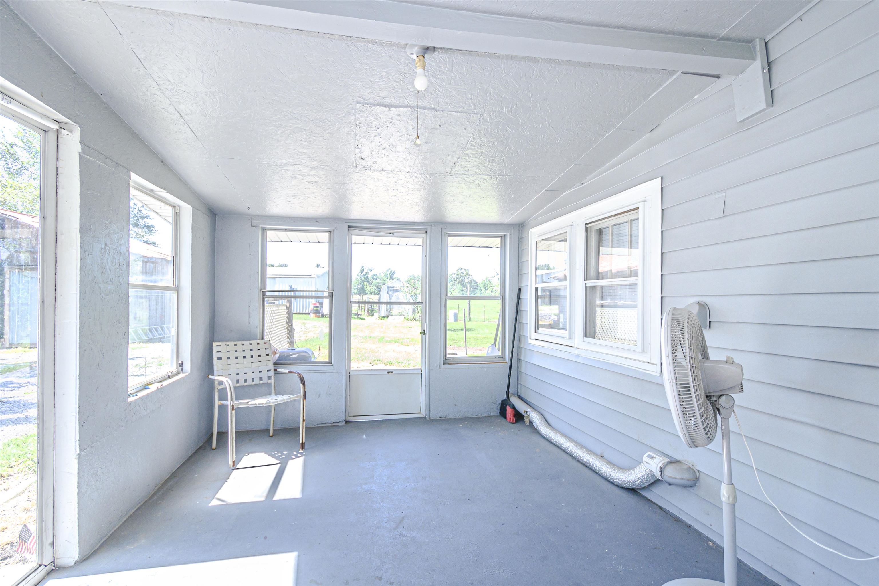 1345 Niles Rd, Dawson Springs, Kentucky 42408, 2 Bedrooms Bedrooms, ,1 BathroomBathrooms,Single Family Residence,For Sale,Niles Rd,89983