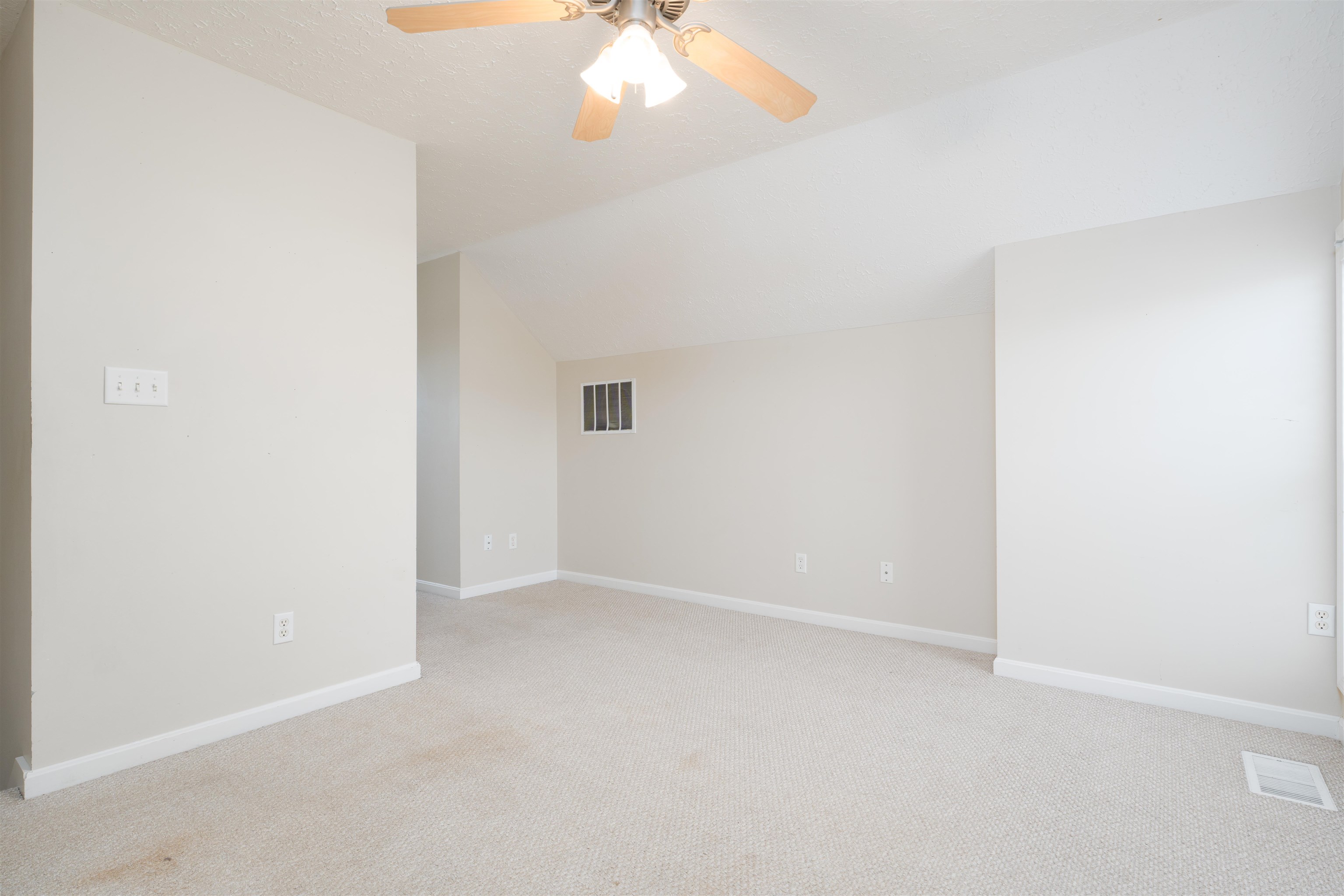 3108 Harness Loop, Owensboro, Kentucky 42303, 3 Bedrooms Bedrooms, ,2 BathroomsBathrooms,Single Family Residence,For Sale,Harness Loop,89987