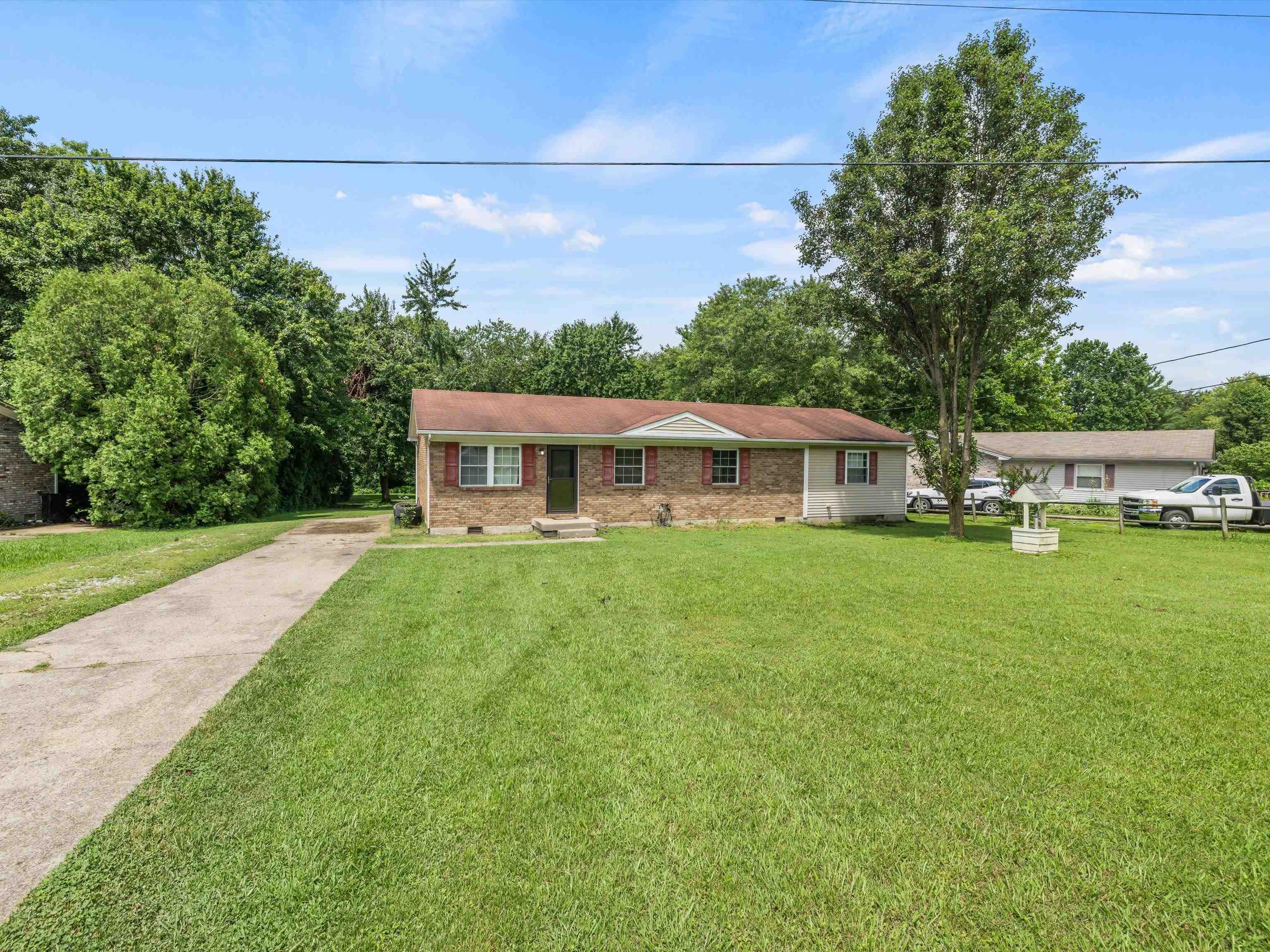 133 Countryside Dr, Centertown, Kentucky 42328, 5 Bedrooms Bedrooms, ,2 BathroomsBathrooms,Single Family Residence,For Sale,Countryside Dr,89989