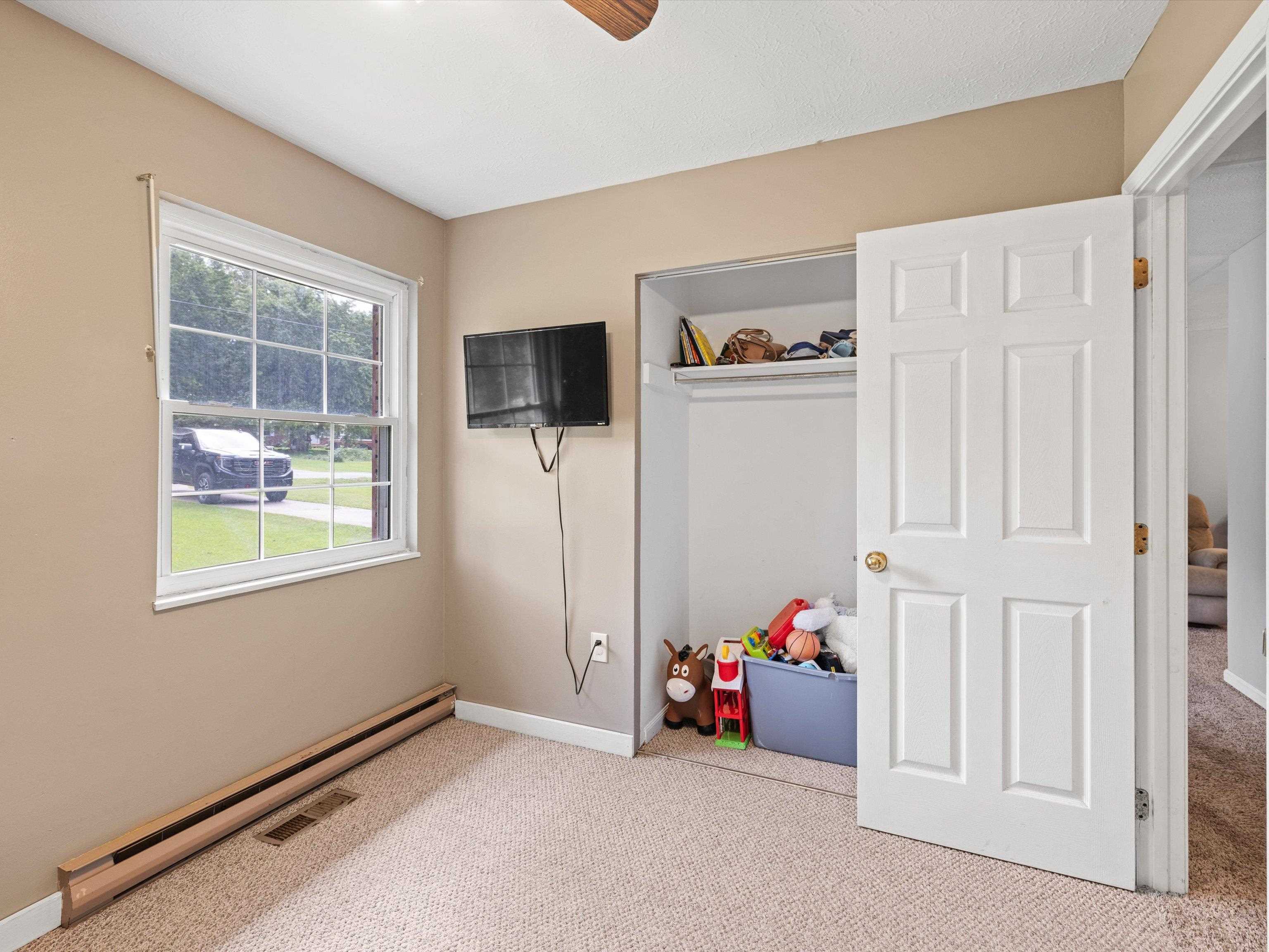 133 Countryside Dr, Centertown, Kentucky 42328, 5 Bedrooms Bedrooms, ,2 BathroomsBathrooms,Single Family Residence,For Sale,Countryside Dr,89989