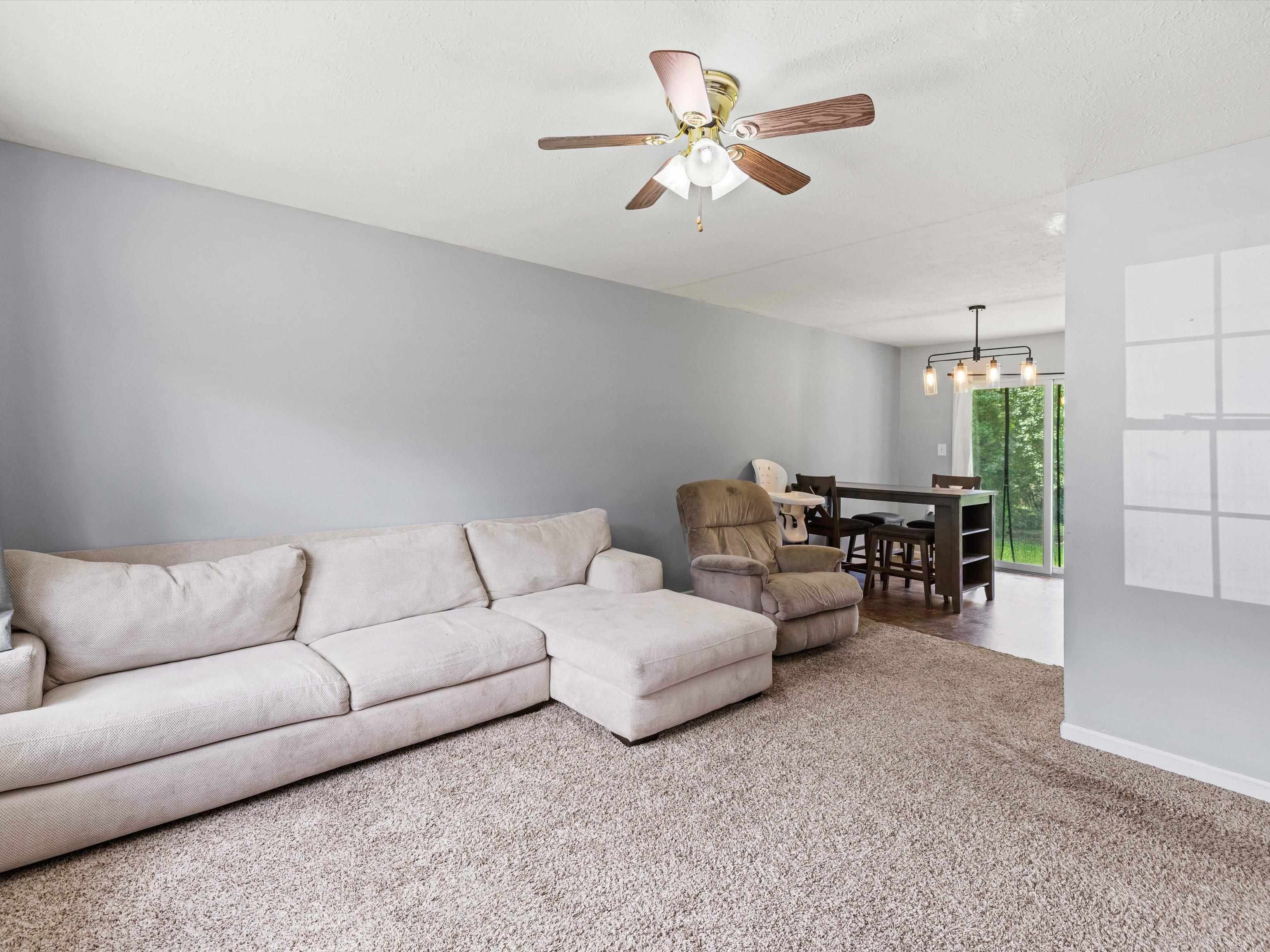 133 Countryside Dr, Centertown, Kentucky 42328, 5 Bedrooms Bedrooms, ,2 BathroomsBathrooms,Single Family Residence,For Sale,Countryside Dr,89989