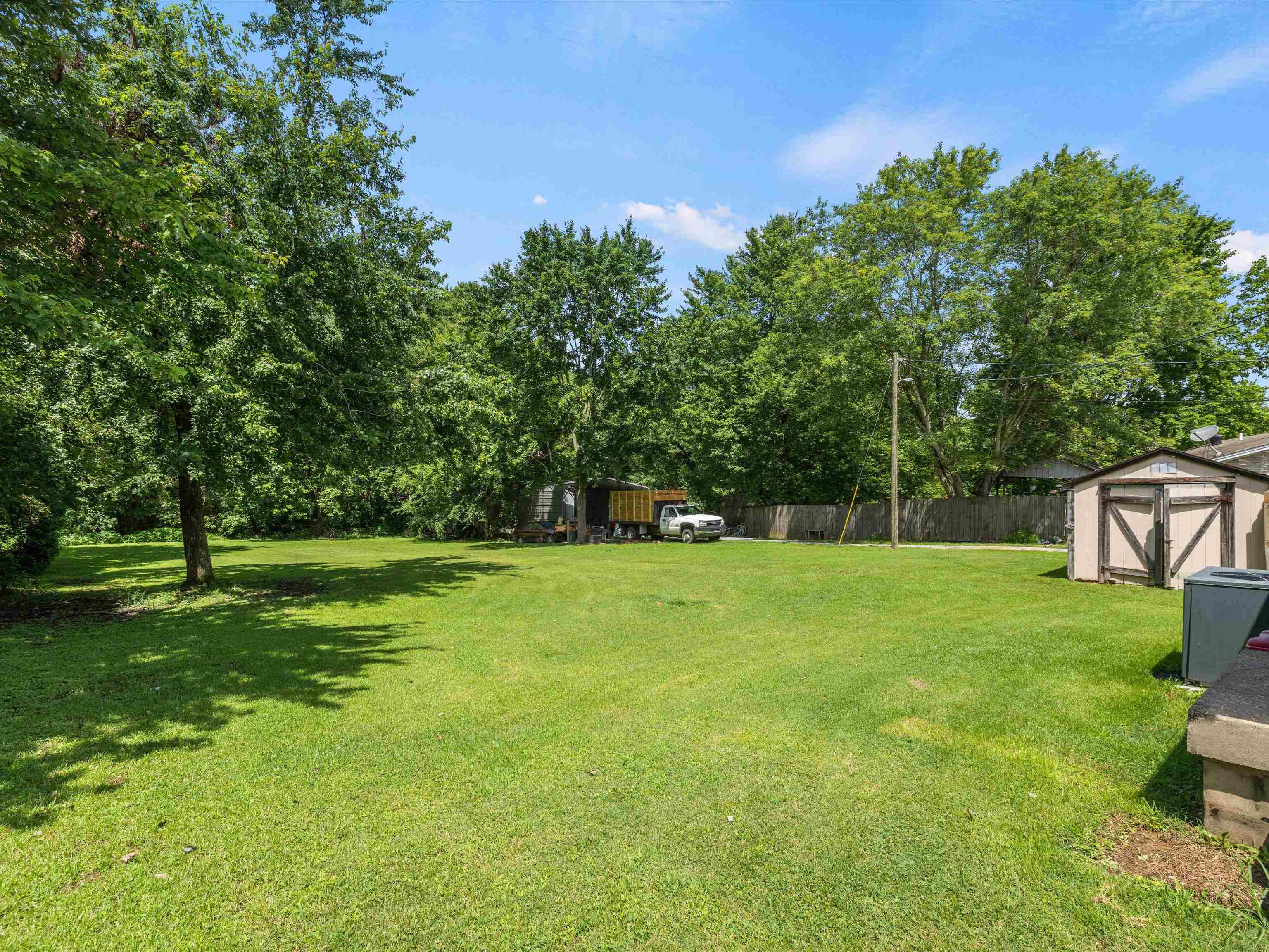133 Countryside Dr, Centertown, Kentucky 42328, 5 Bedrooms Bedrooms, ,2 BathroomsBathrooms,Single Family Residence,For Sale,Countryside Dr,89989