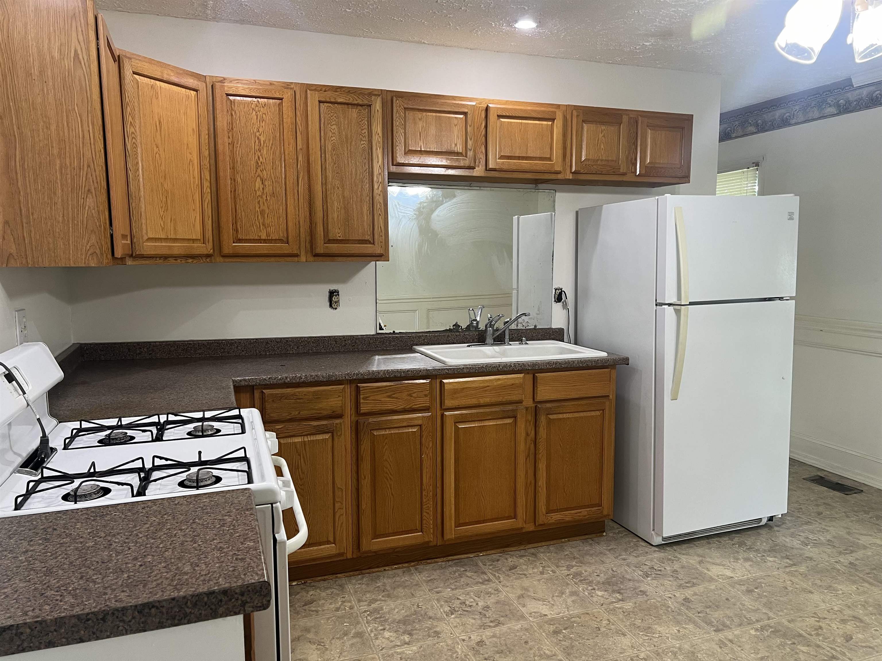 2762 Cravens Ave, Owensboro, Kentucky 42301, 3 Bedrooms Bedrooms, ,1 BathroomBathrooms,Ranch,For Sale,Cravens Ave,89994