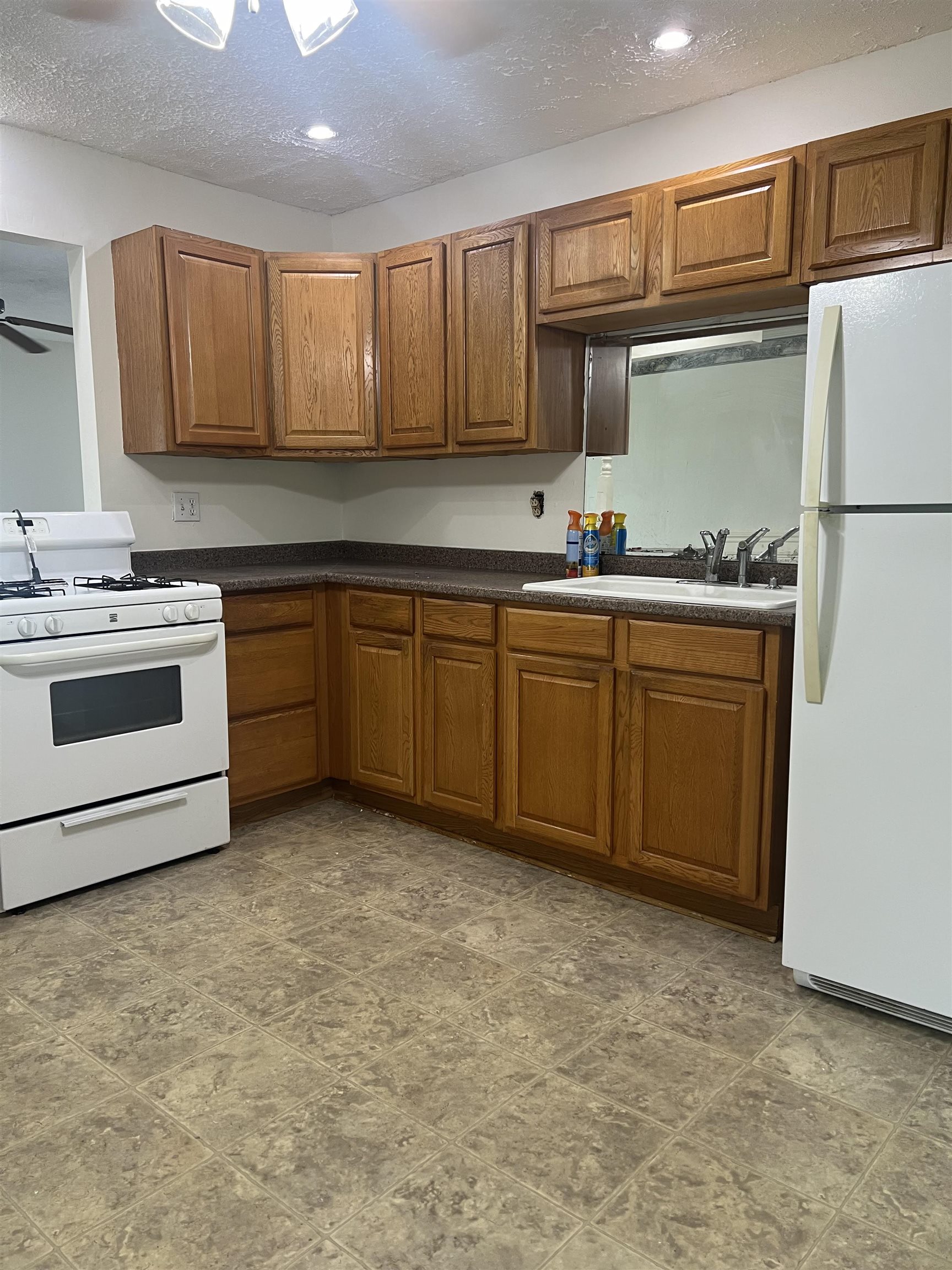 2762 Cravens Ave, Owensboro, Kentucky 42301, 3 Bedrooms Bedrooms, ,1 BathroomBathrooms,Ranch,For Sale,Cravens Ave,89994