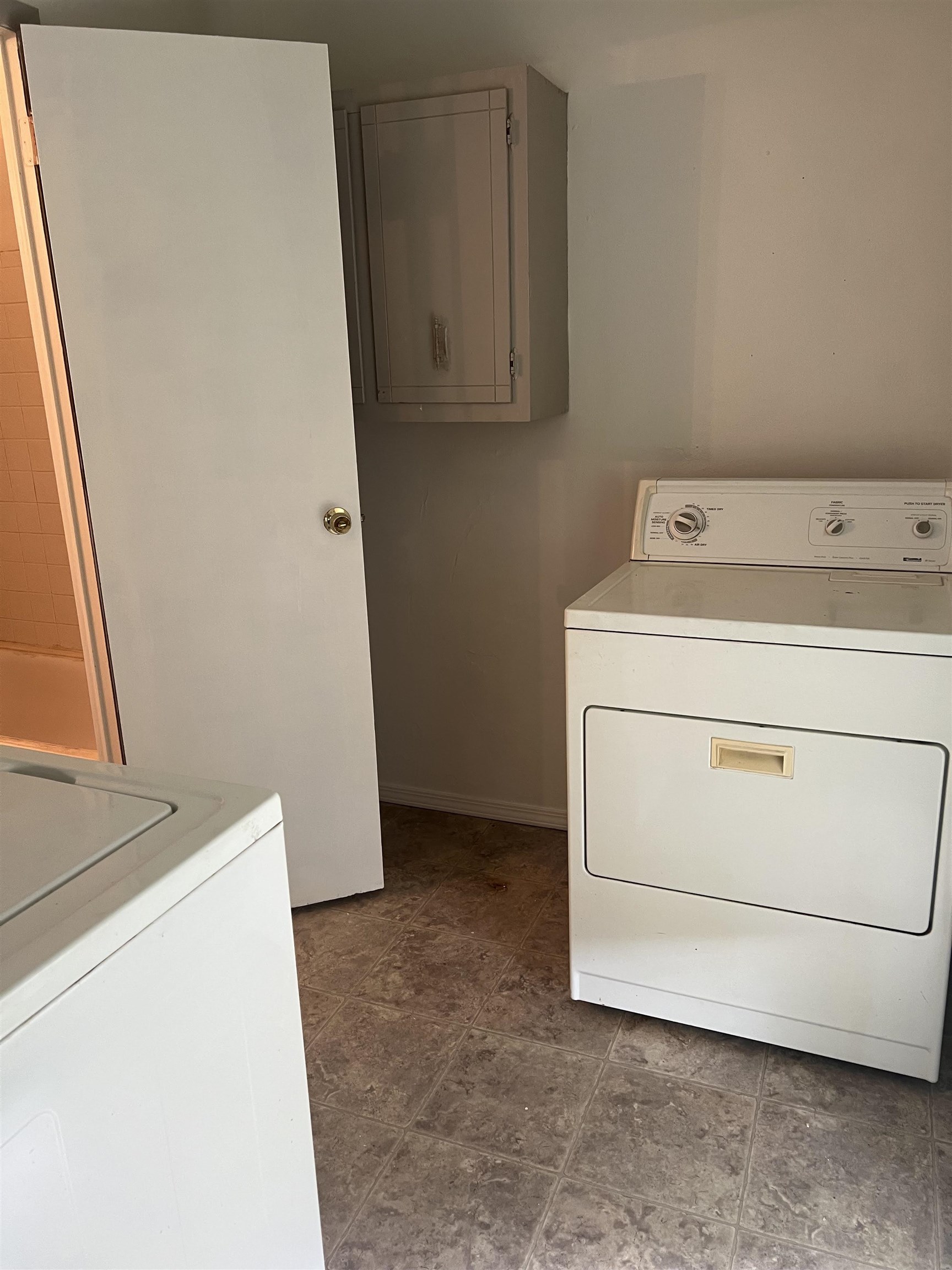 2762 Cravens Ave, Owensboro, Kentucky 42301, 3 Bedrooms Bedrooms, ,1 BathroomBathrooms,Ranch,For Sale,Cravens Ave,89994