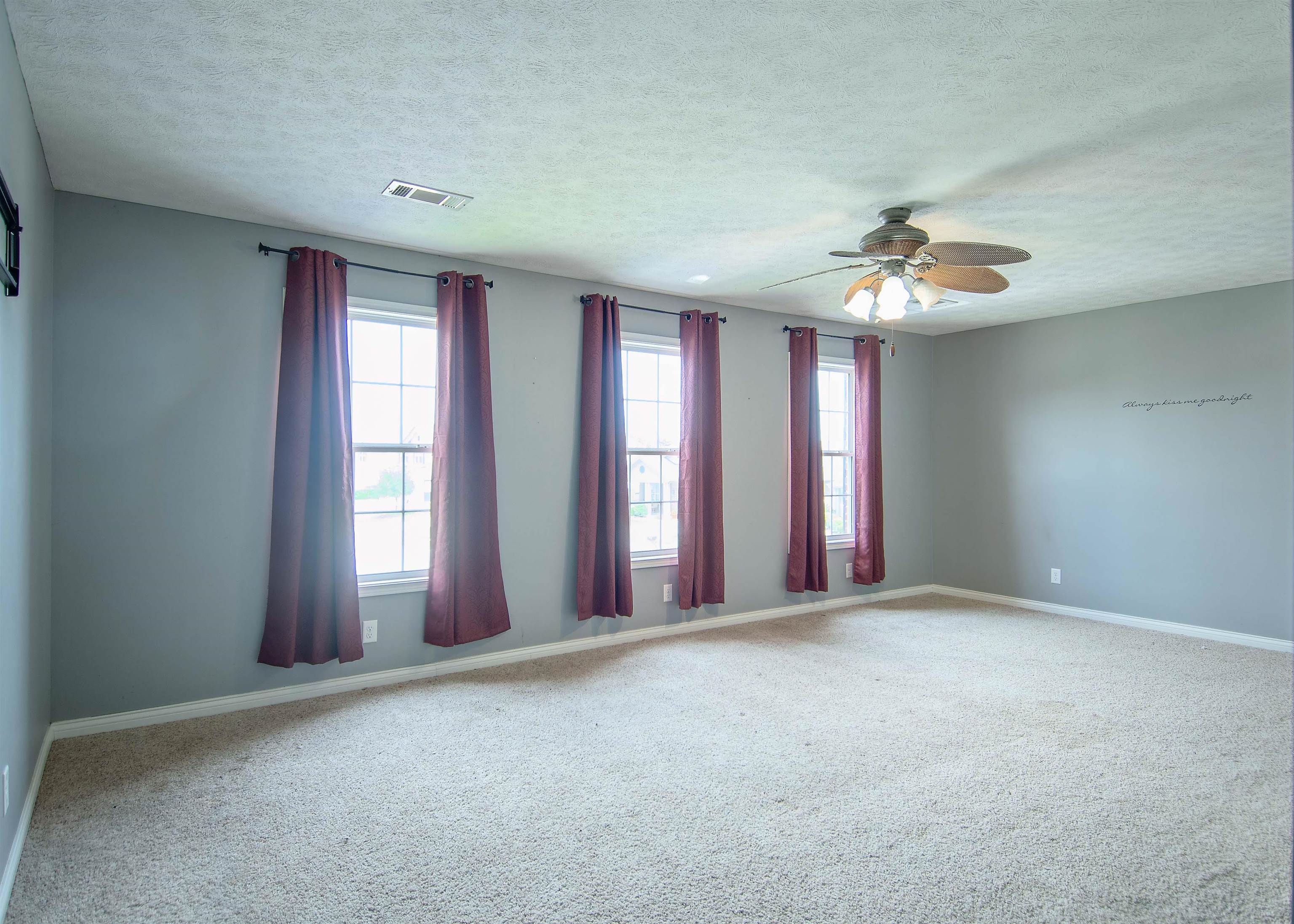 2986 Summer Point Court, Owensboro, Kentucky 42303, 4 Bedrooms Bedrooms, ,2 BathroomsBathrooms,Single Family Residence,For Sale,Summer Point Court,90005