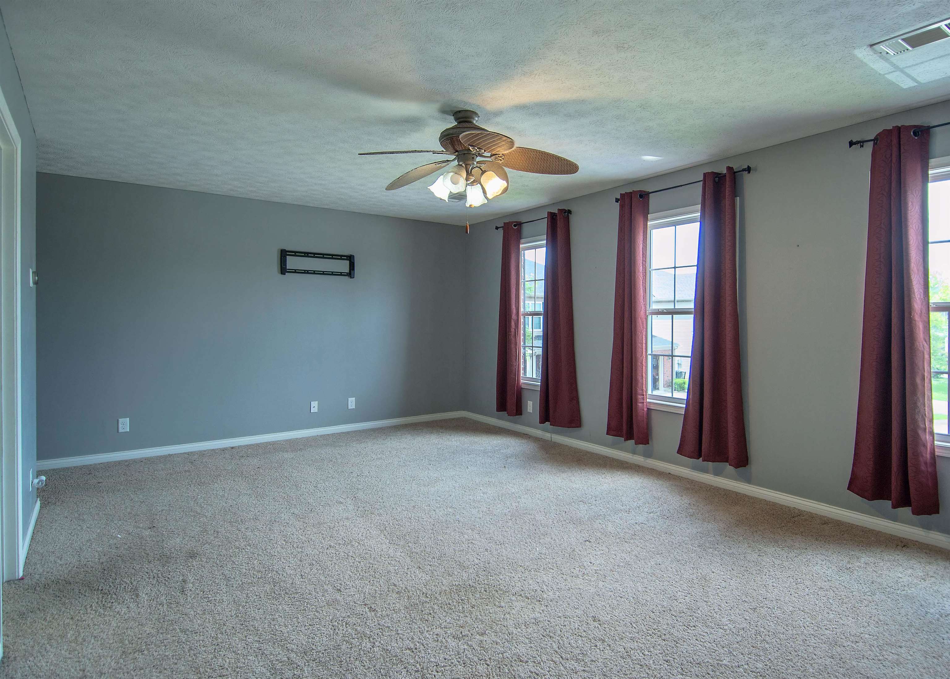 2986 Summer Point Court, Owensboro, Kentucky 42303, 4 Bedrooms Bedrooms, ,2 BathroomsBathrooms,Single Family Residence,For Sale,Summer Point Court,90005