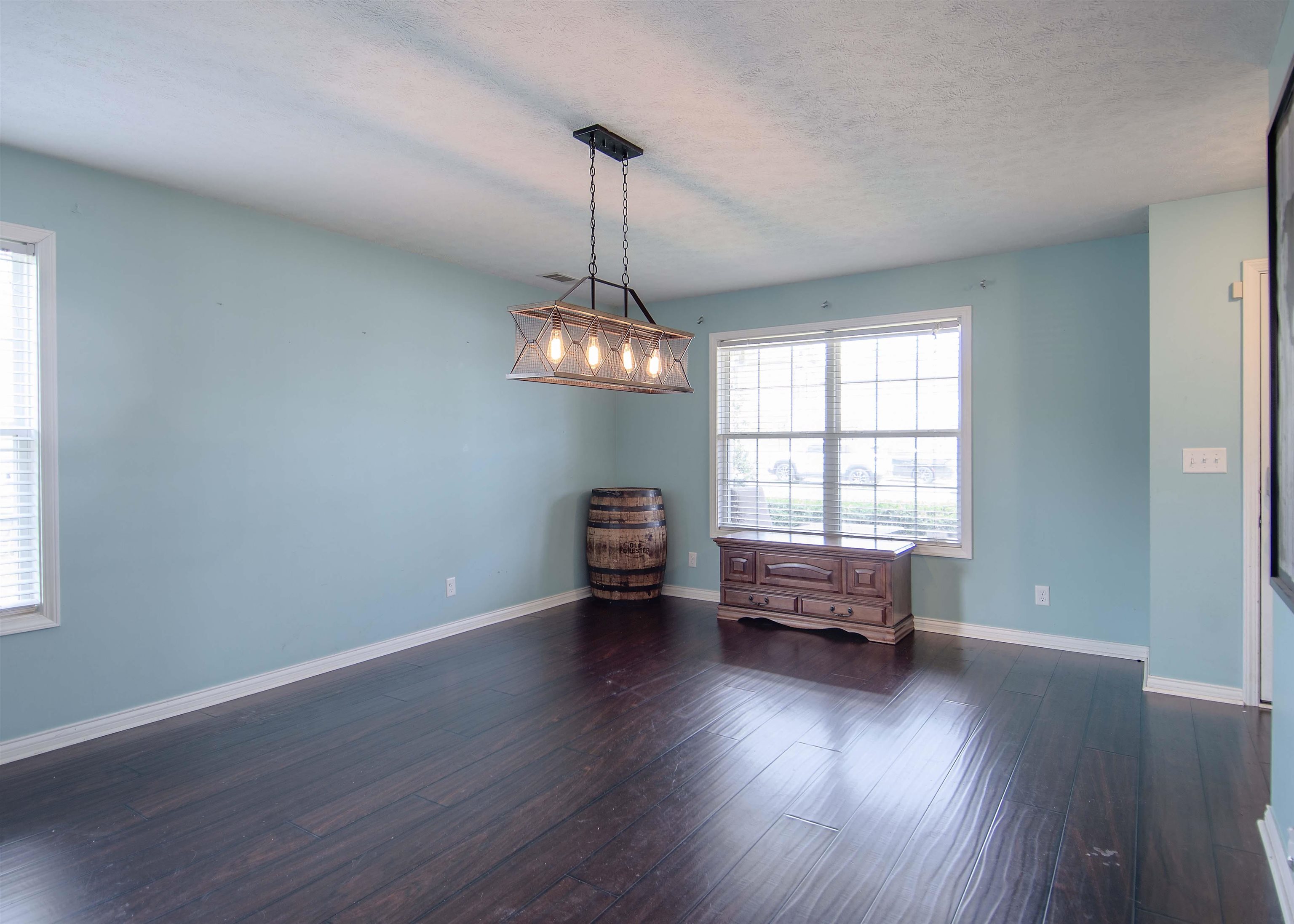2986 Summer Point Court, Owensboro, Kentucky 42303, 4 Bedrooms Bedrooms, ,2 BathroomsBathrooms,Single Family Residence,For Sale,Summer Point Court,90005