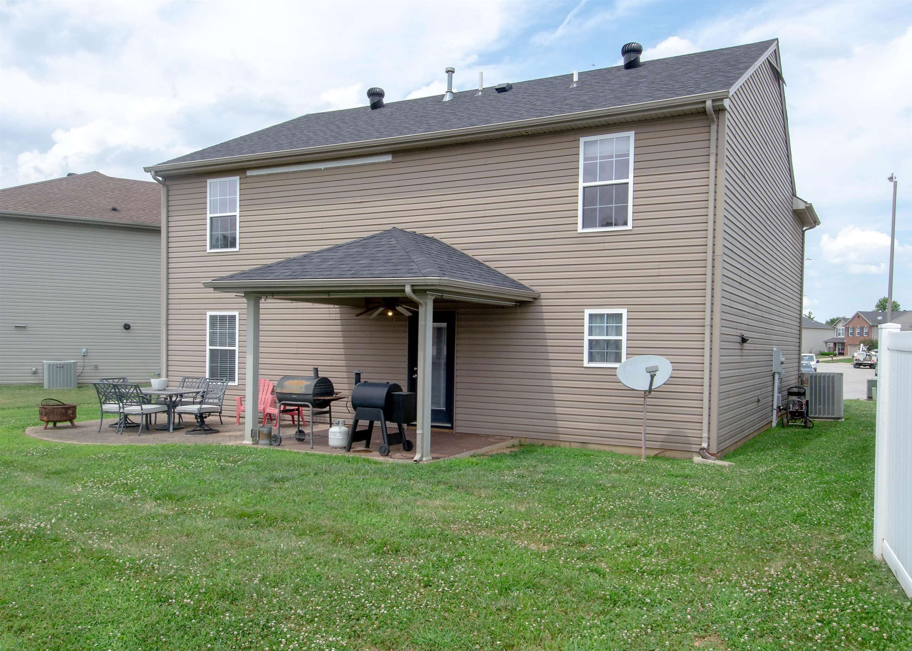 2986 Summer Point Court, Owensboro, Kentucky 42303, 4 Bedrooms Bedrooms, ,2 BathroomsBathrooms,Single Family Residence,For Sale,Summer Point Court,90005