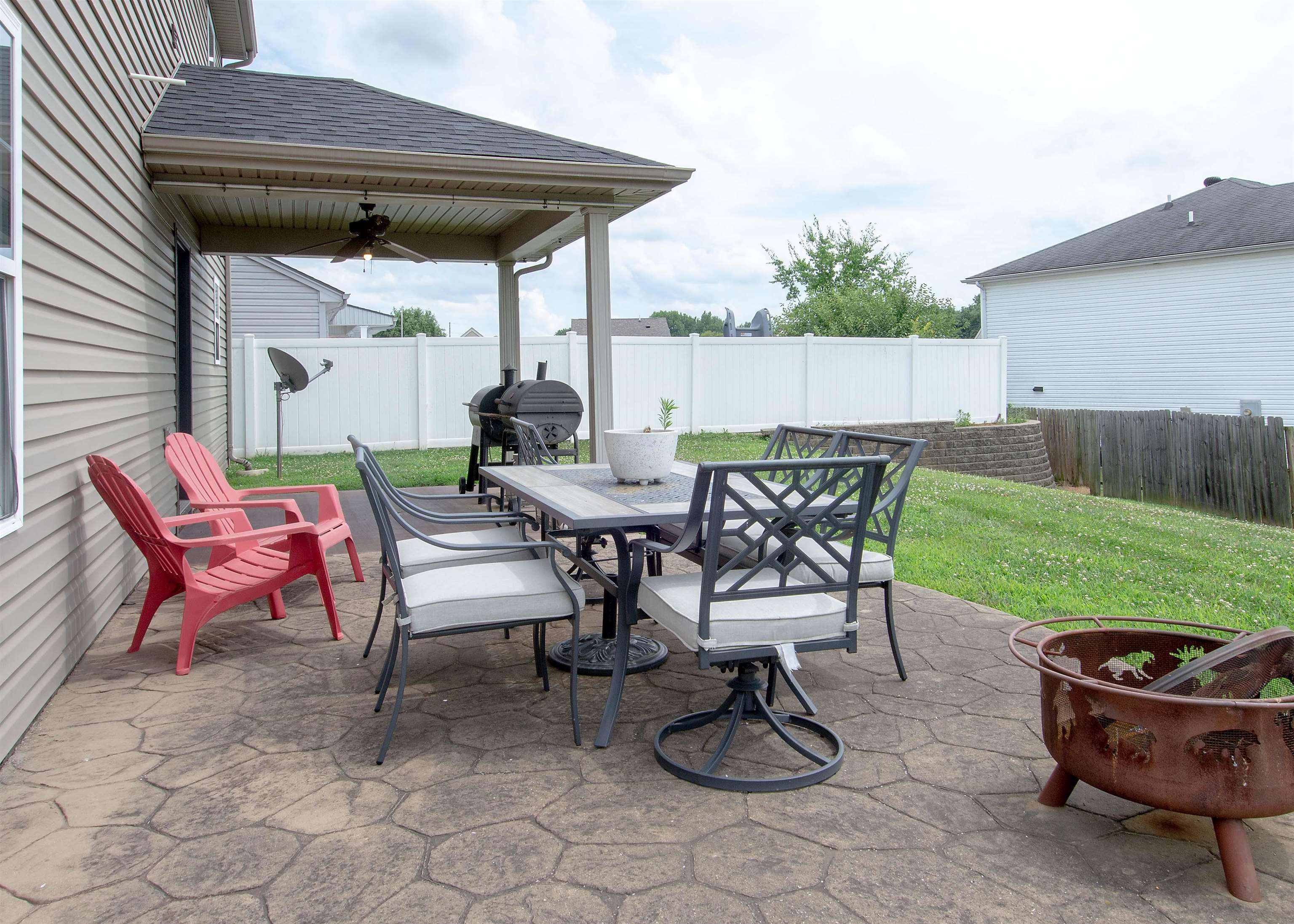 2986 Summer Point Court, Owensboro, Kentucky 42303, 4 Bedrooms Bedrooms, ,2 BathroomsBathrooms,Single Family Residence,For Sale,Summer Point Court,90005