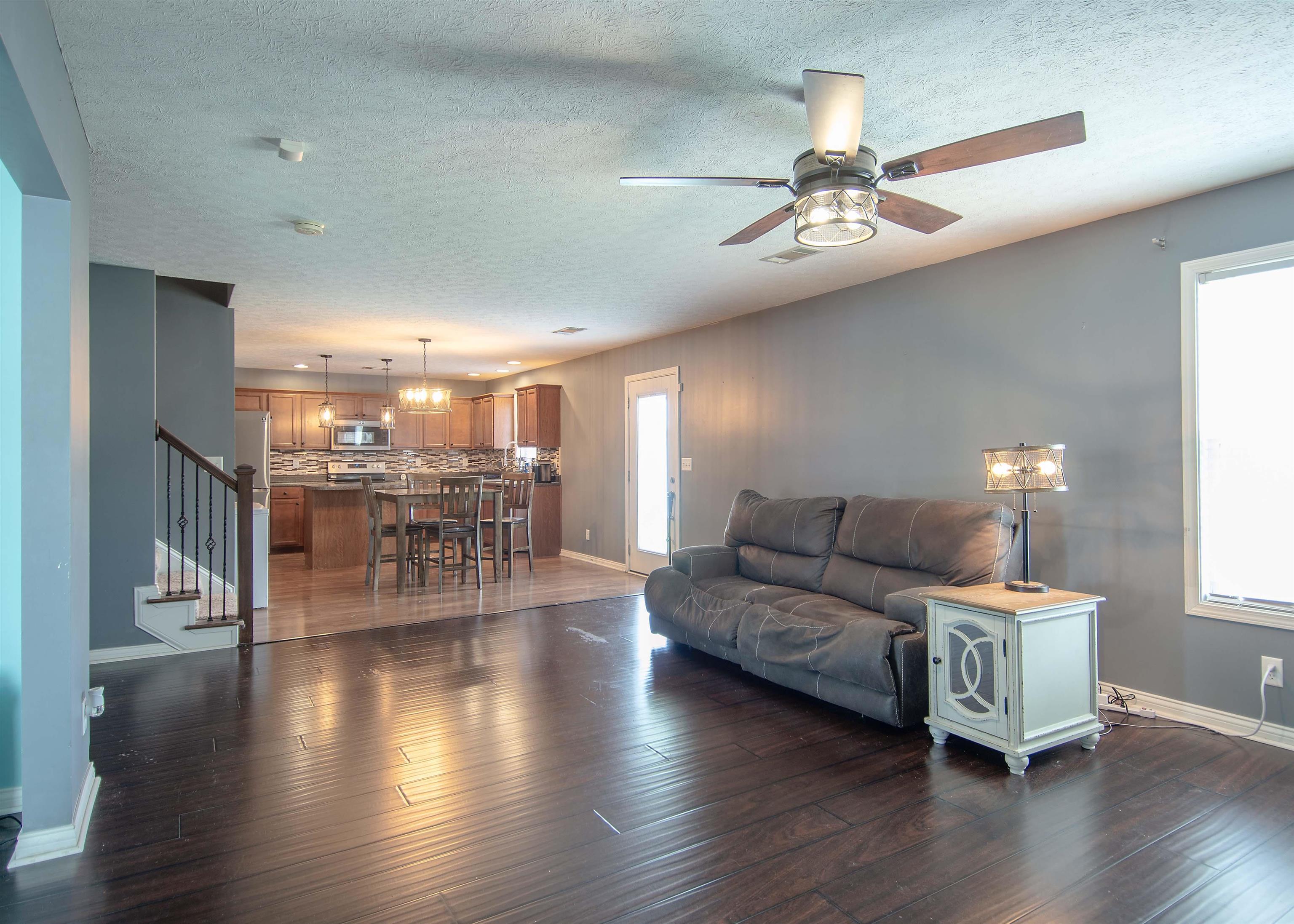 2986 Summer Point Court, Owensboro, Kentucky 42303, 4 Bedrooms Bedrooms, ,2 BathroomsBathrooms,Single Family Residence,For Sale,Summer Point Court,90005