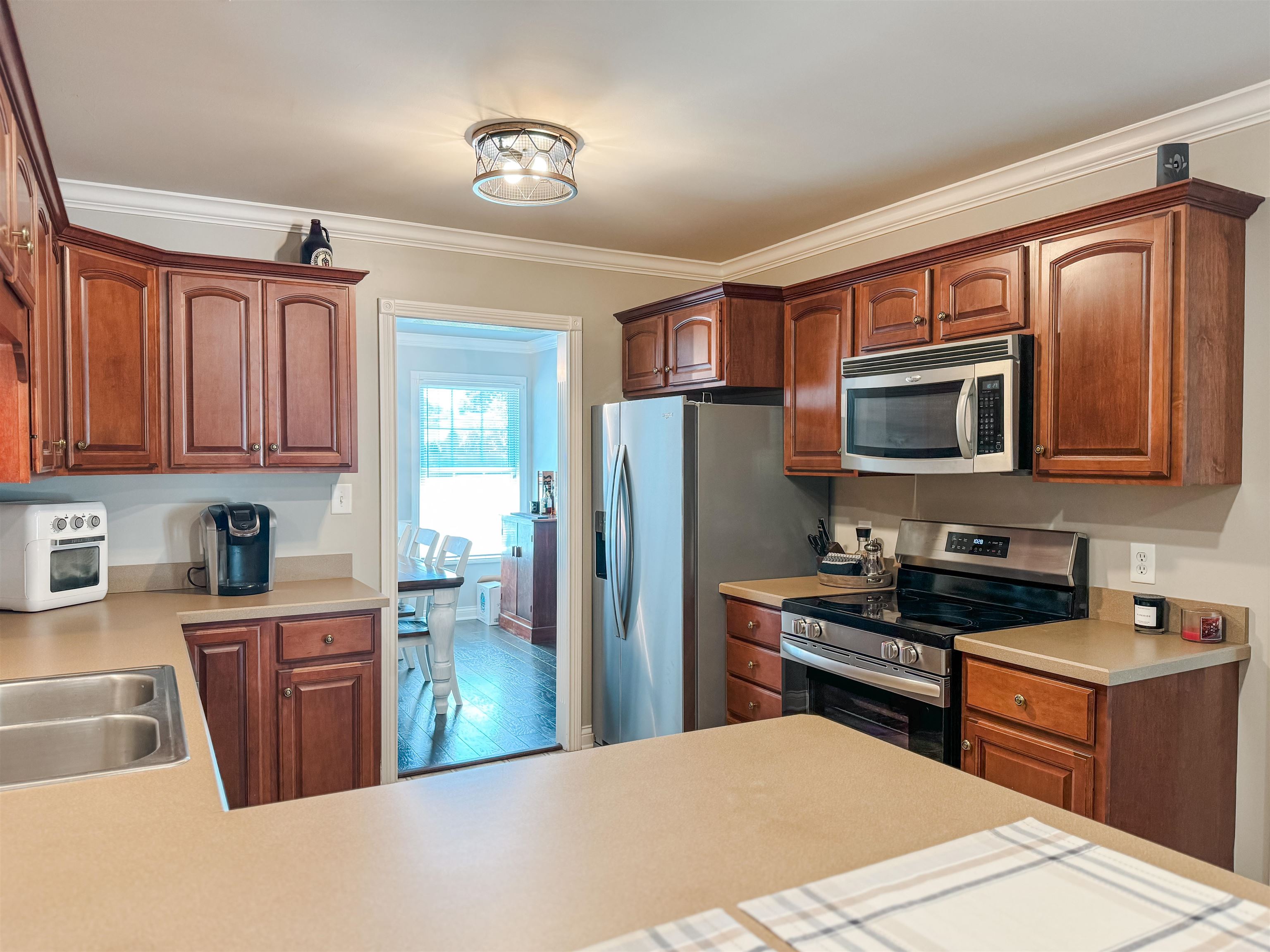 3910 Pine Lake Ct, Owensboro, Kentucky 42303, 3 Bedrooms Bedrooms, ,2 BathroomsBathrooms,Single Family Residence,For Sale,Pine Lake Ct,90014