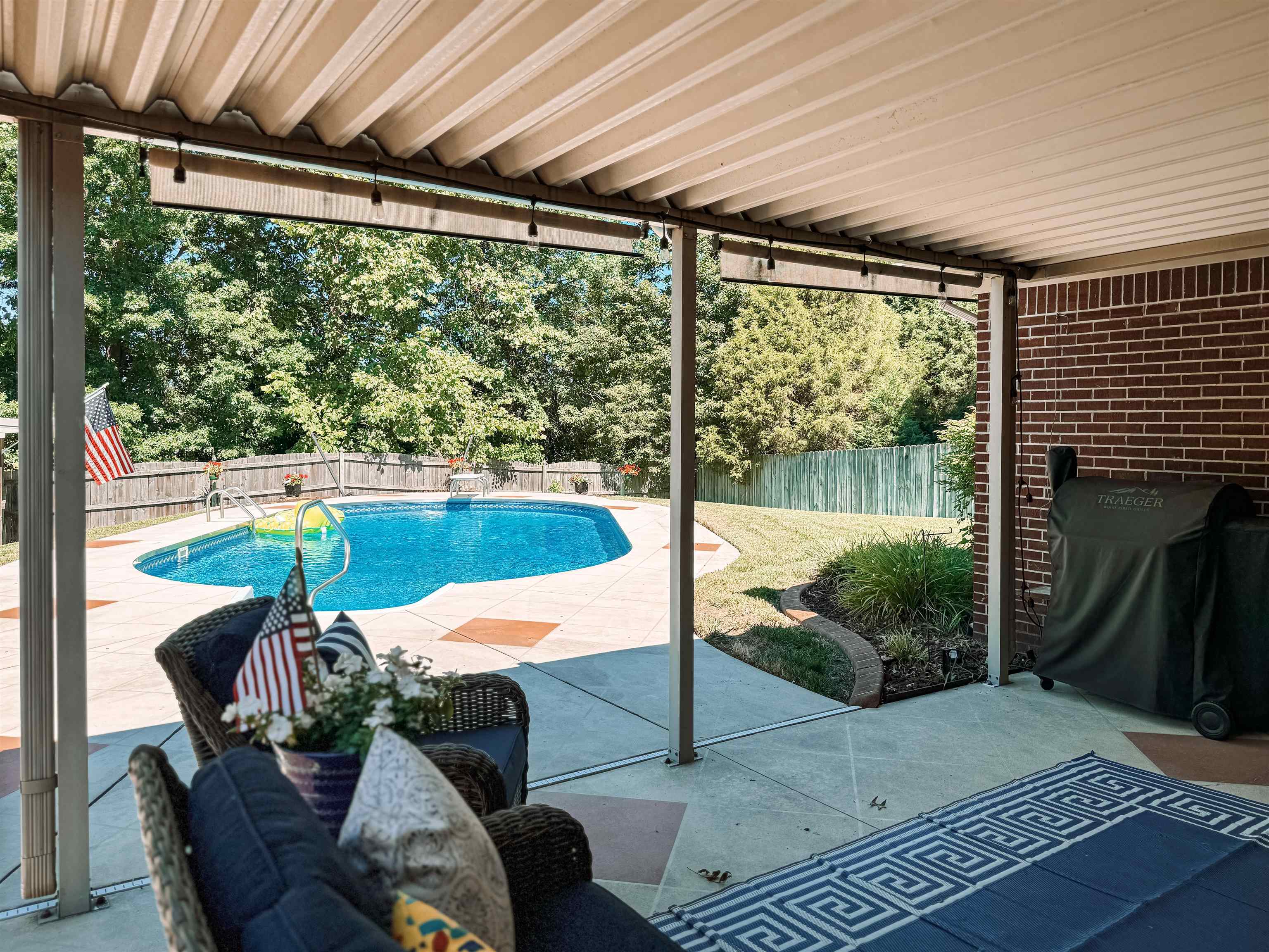 3910 Pine Lake Ct, Owensboro, Kentucky 42303, 3 Bedrooms Bedrooms, ,2 BathroomsBathrooms,Single Family Residence,For Sale,Pine Lake Ct,90014