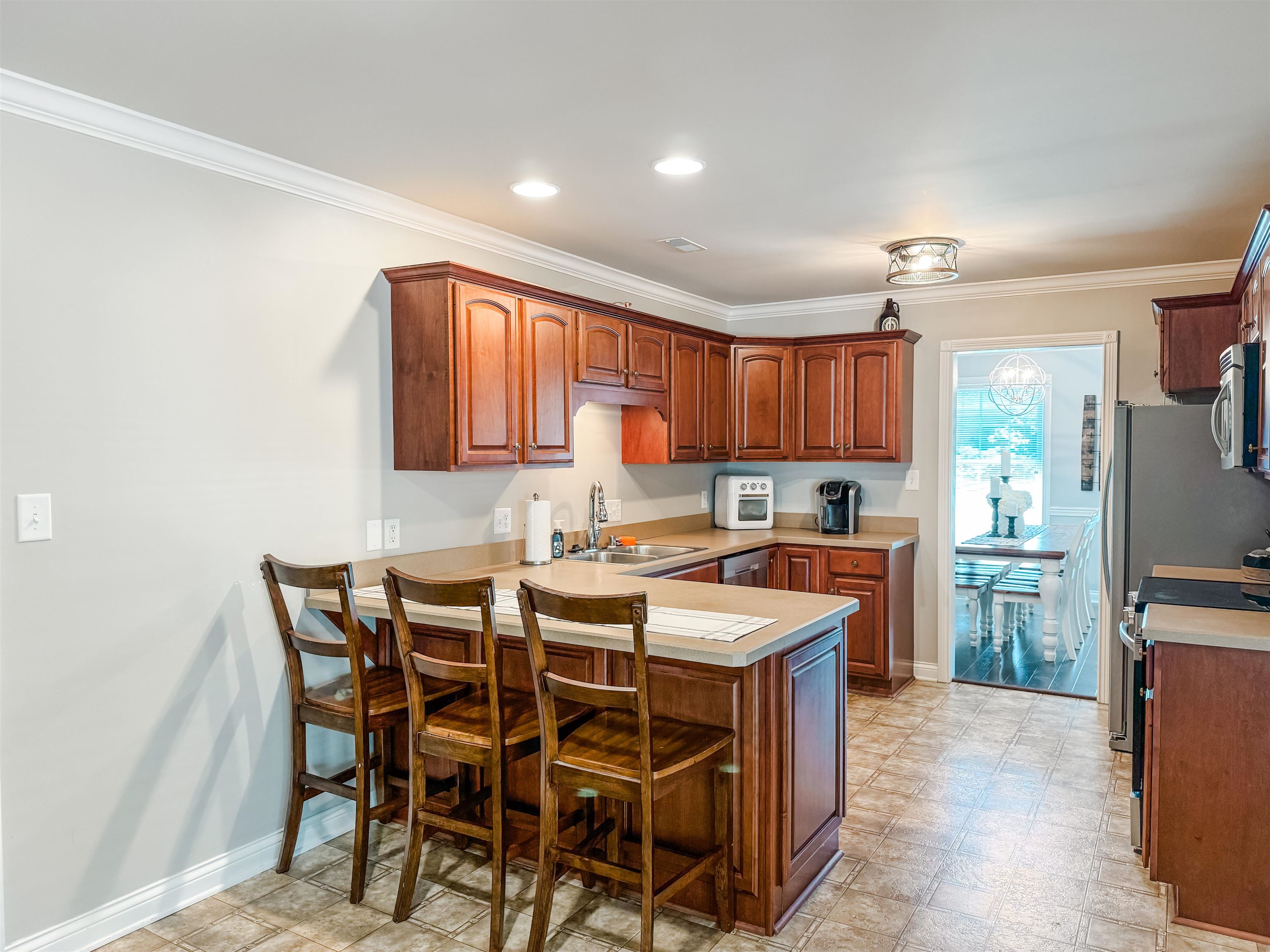 3910 Pine Lake Ct, Owensboro, Kentucky 42303, 3 Bedrooms Bedrooms, ,2 BathroomsBathrooms,Single Family Residence,For Sale,Pine Lake Ct,90014