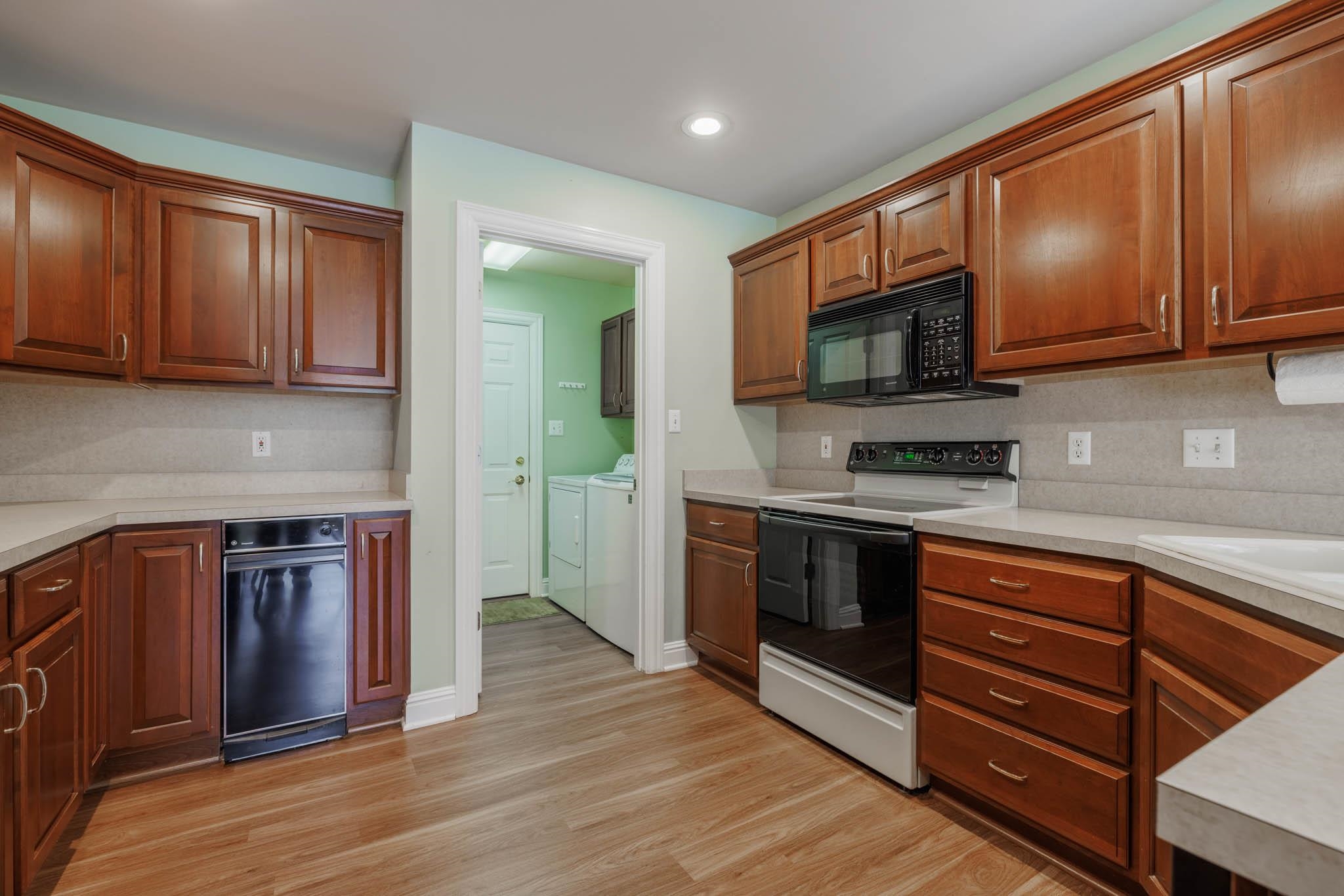 4530 Condor Place, Owensboro, Kentucky 42303, 2 Bedrooms Bedrooms, ,2 BathroomsBathrooms,Single Family Residence,For Sale,Condor Place,90017