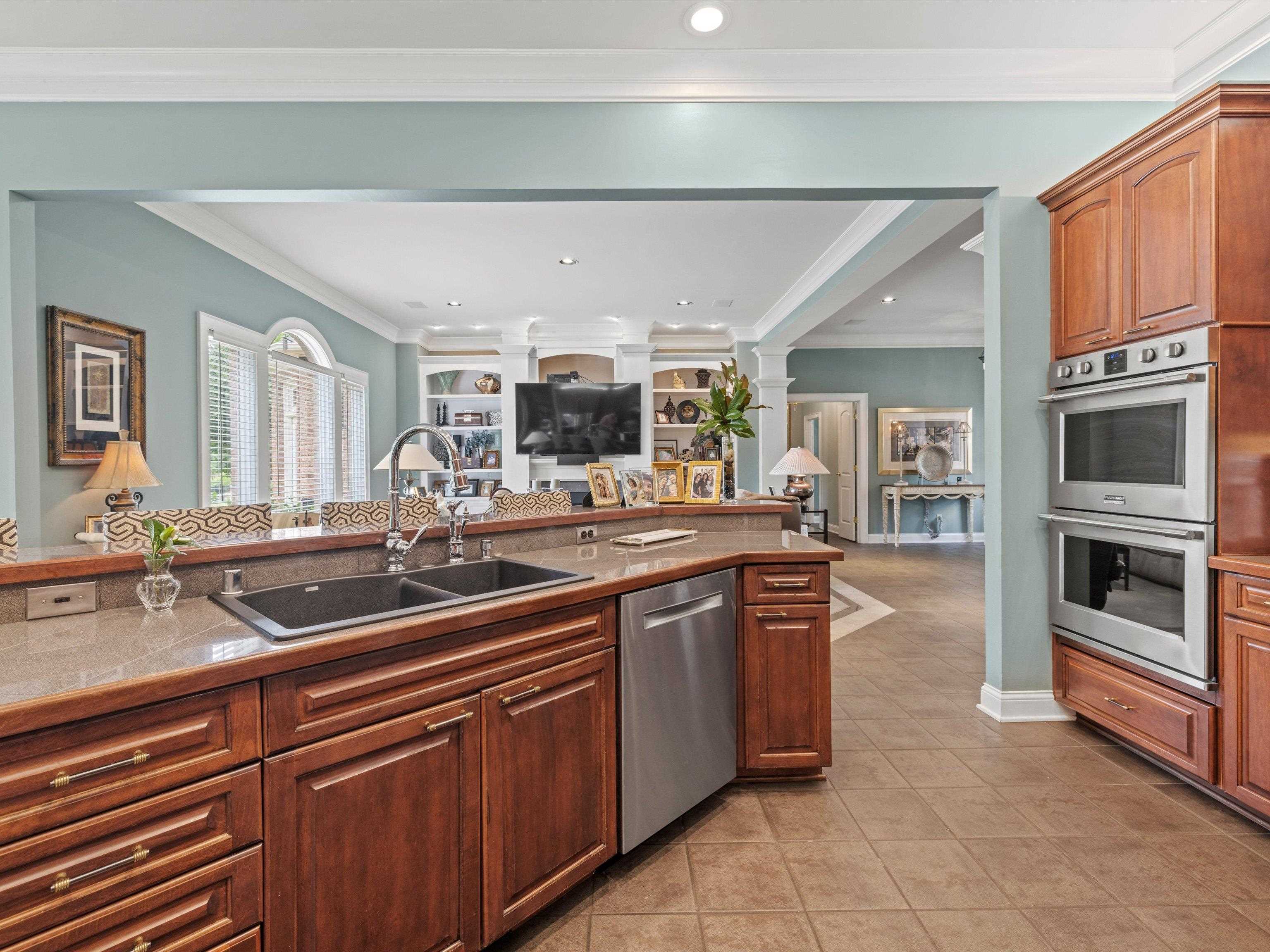 3038 Oak Knoll Cove, Owensboro, Kentucky 42303, 4 Bedrooms Bedrooms, ,2 BathroomsBathrooms,Single Family Residence,For Sale,Oak Knoll Cove,90023