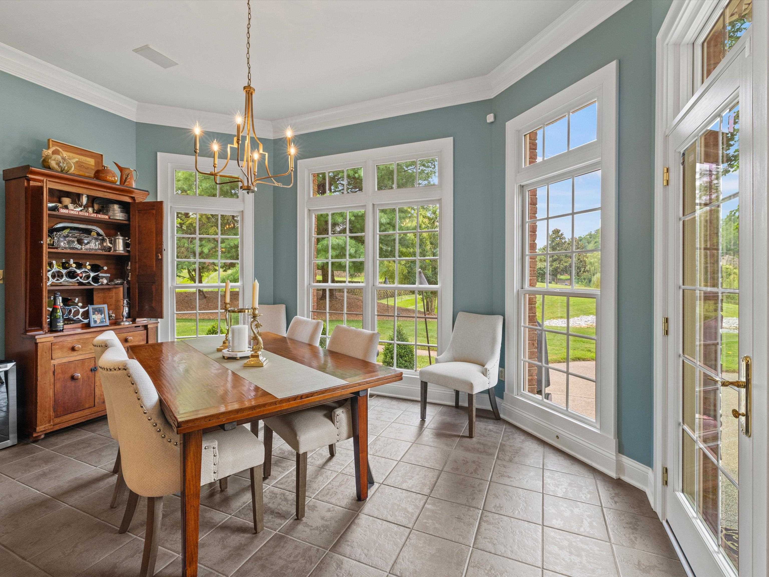 3038 Oak Knoll Cove, Owensboro, Kentucky 42303, 4 Bedrooms Bedrooms, ,2 BathroomsBathrooms,Single Family Residence,For Sale,Oak Knoll Cove,90023
