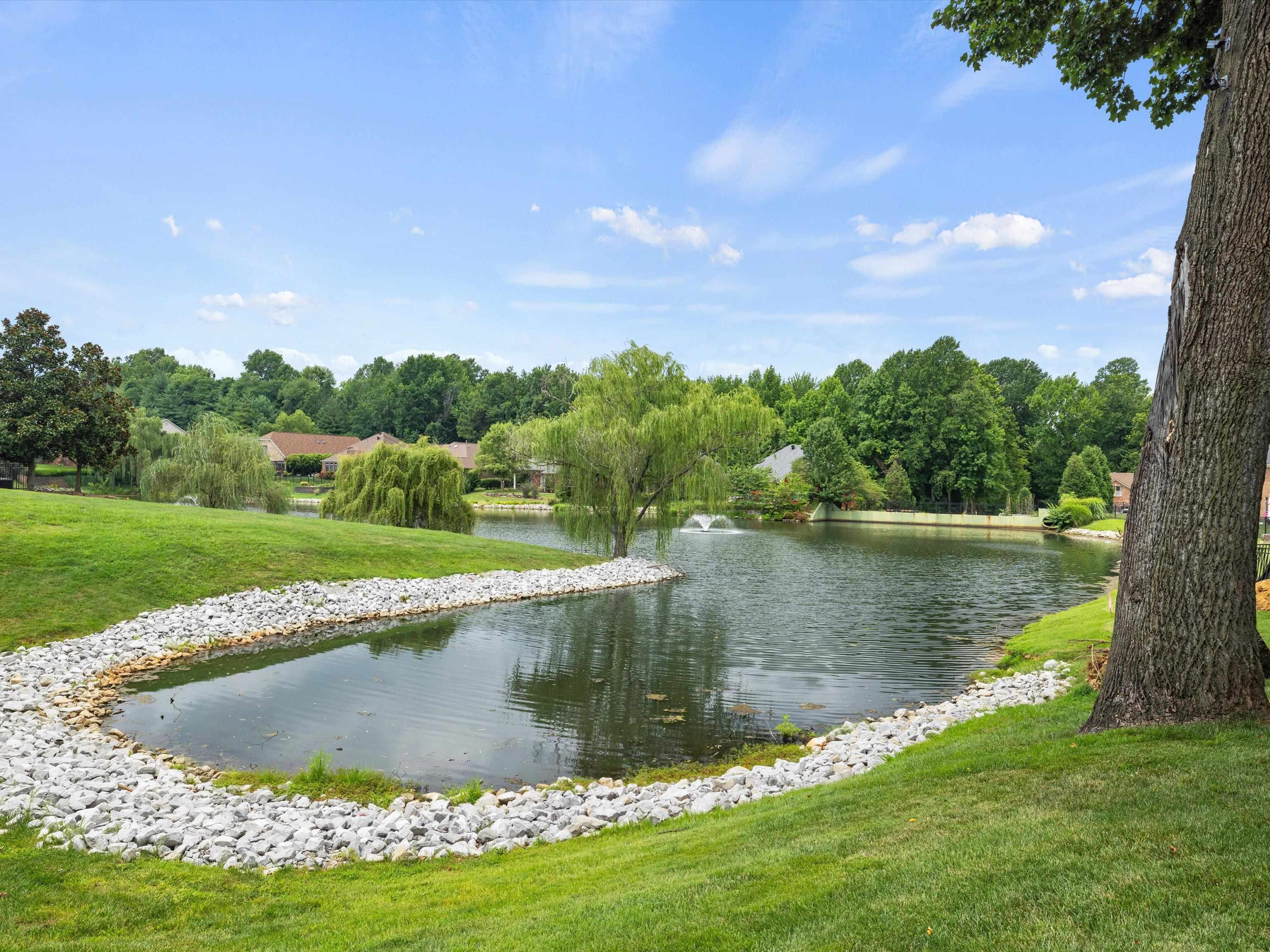 3038 Oak Knoll Cove, Owensboro, Kentucky 42303, 4 Bedrooms Bedrooms, ,2 BathroomsBathrooms,Single Family Residence,For Sale,Oak Knoll Cove,90023