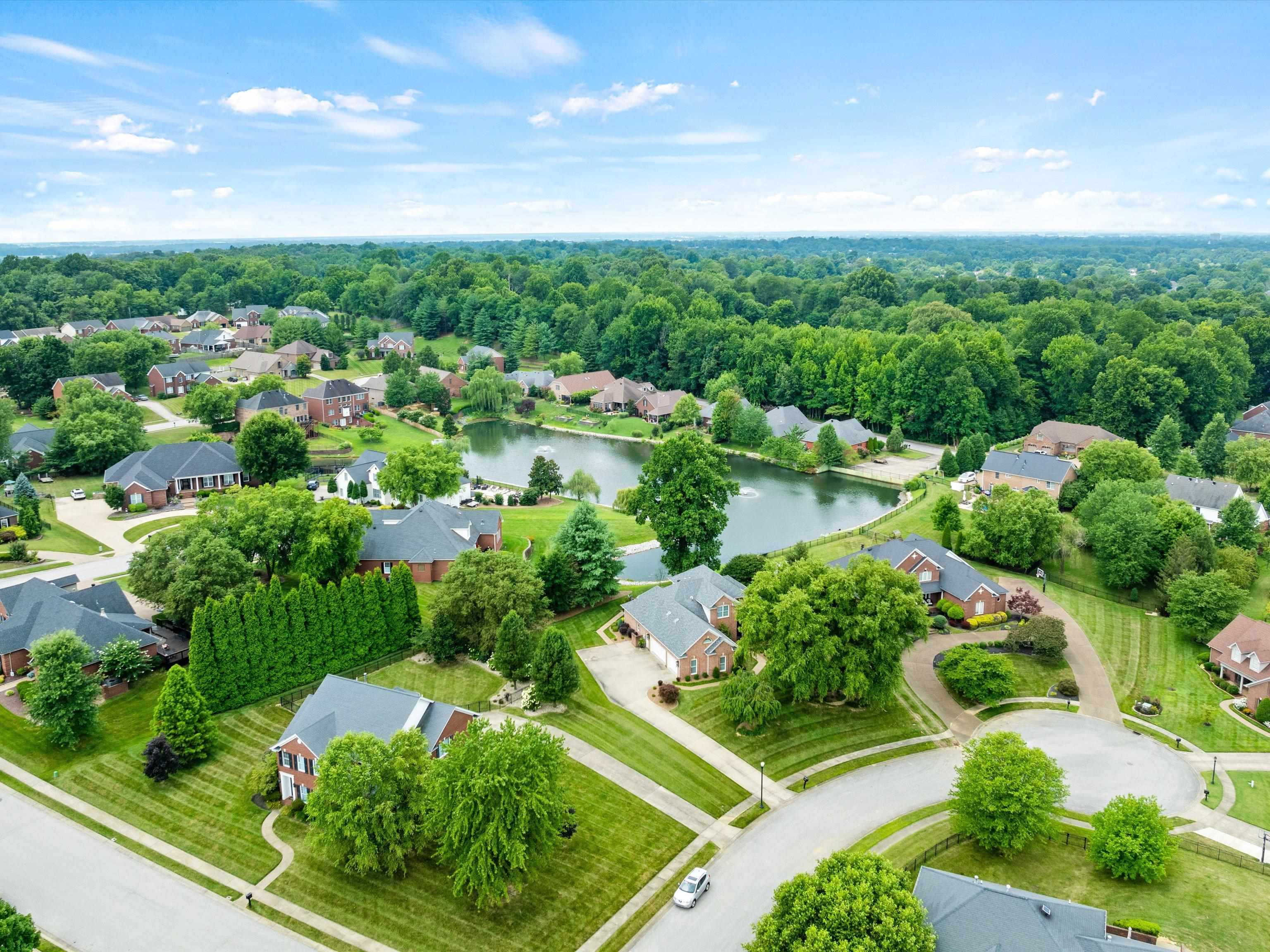 3038 Oak Knoll Cove, Owensboro, Kentucky 42303, 4 Bedrooms Bedrooms, ,2 BathroomsBathrooms,Single Family Residence,For Sale,Oak Knoll Cove,90023