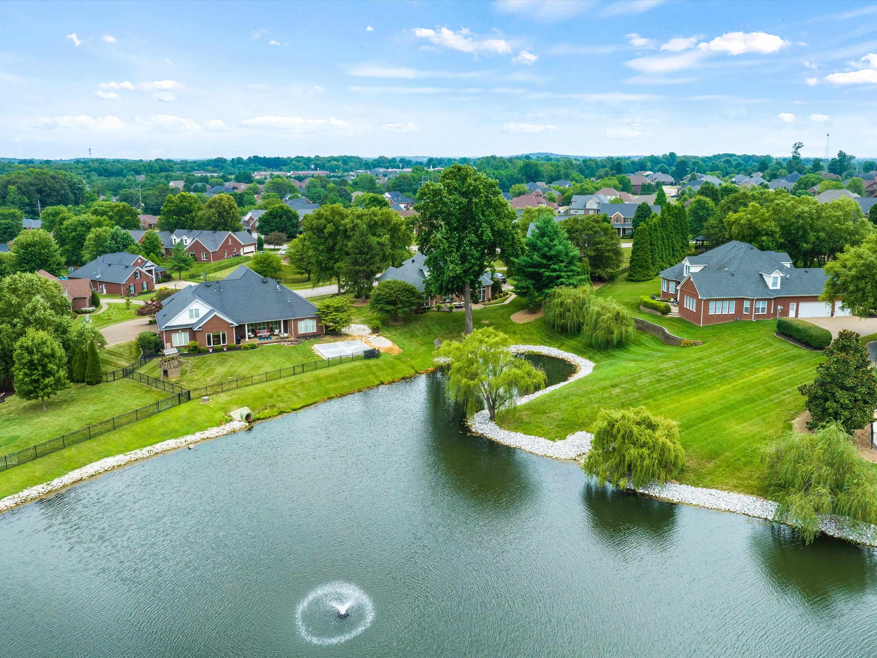 3038 Oak Knoll Cove, Owensboro, Kentucky 42303, 4 Bedrooms Bedrooms, ,2 BathroomsBathrooms,Single Family Residence,For Sale,Oak Knoll Cove,90023