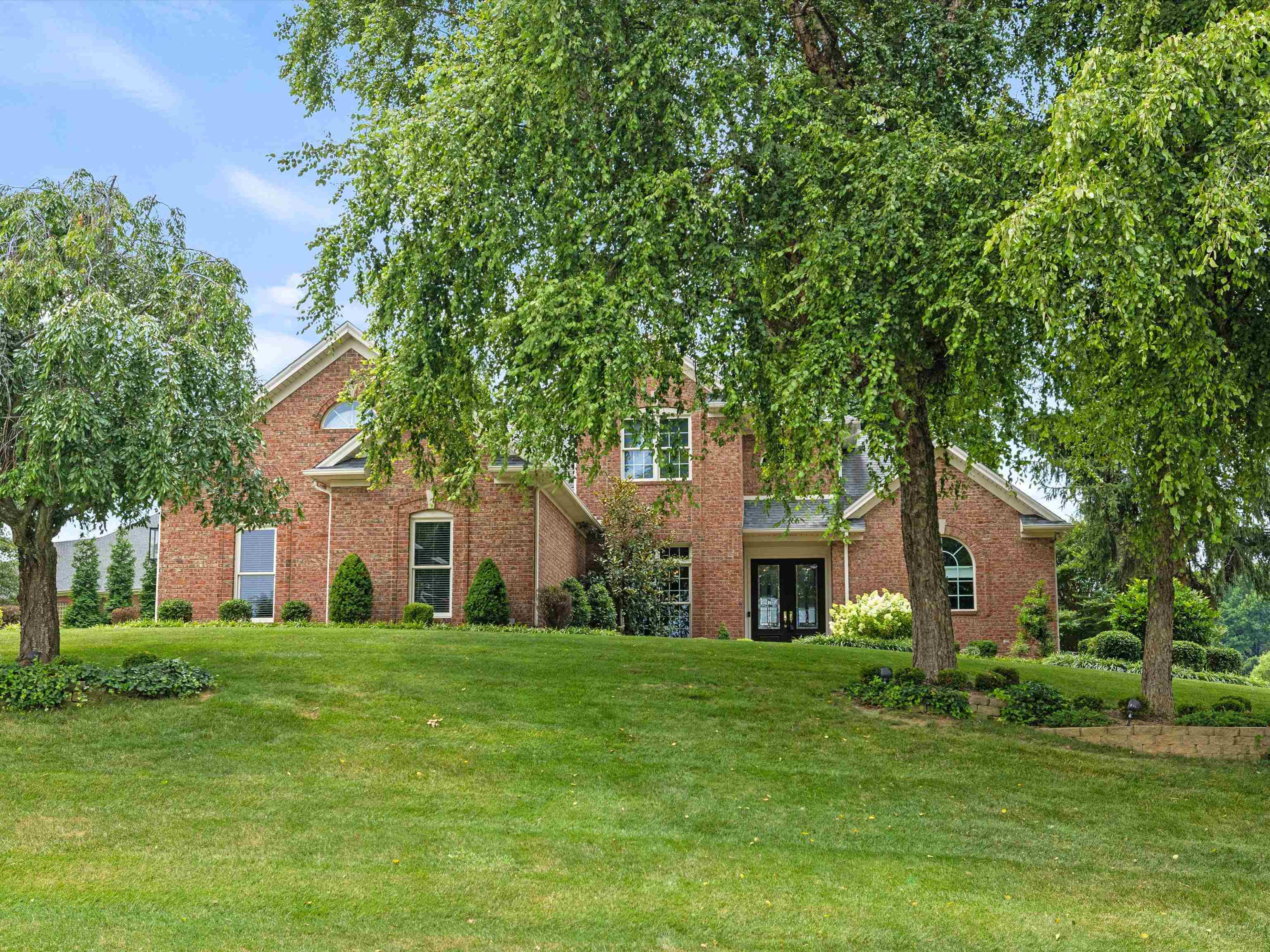 3038 Oak Knoll Cove, Owensboro, Kentucky 42303, 4 Bedrooms Bedrooms, ,2 BathroomsBathrooms,Single Family Residence,For Sale,Oak Knoll Cove,90023
