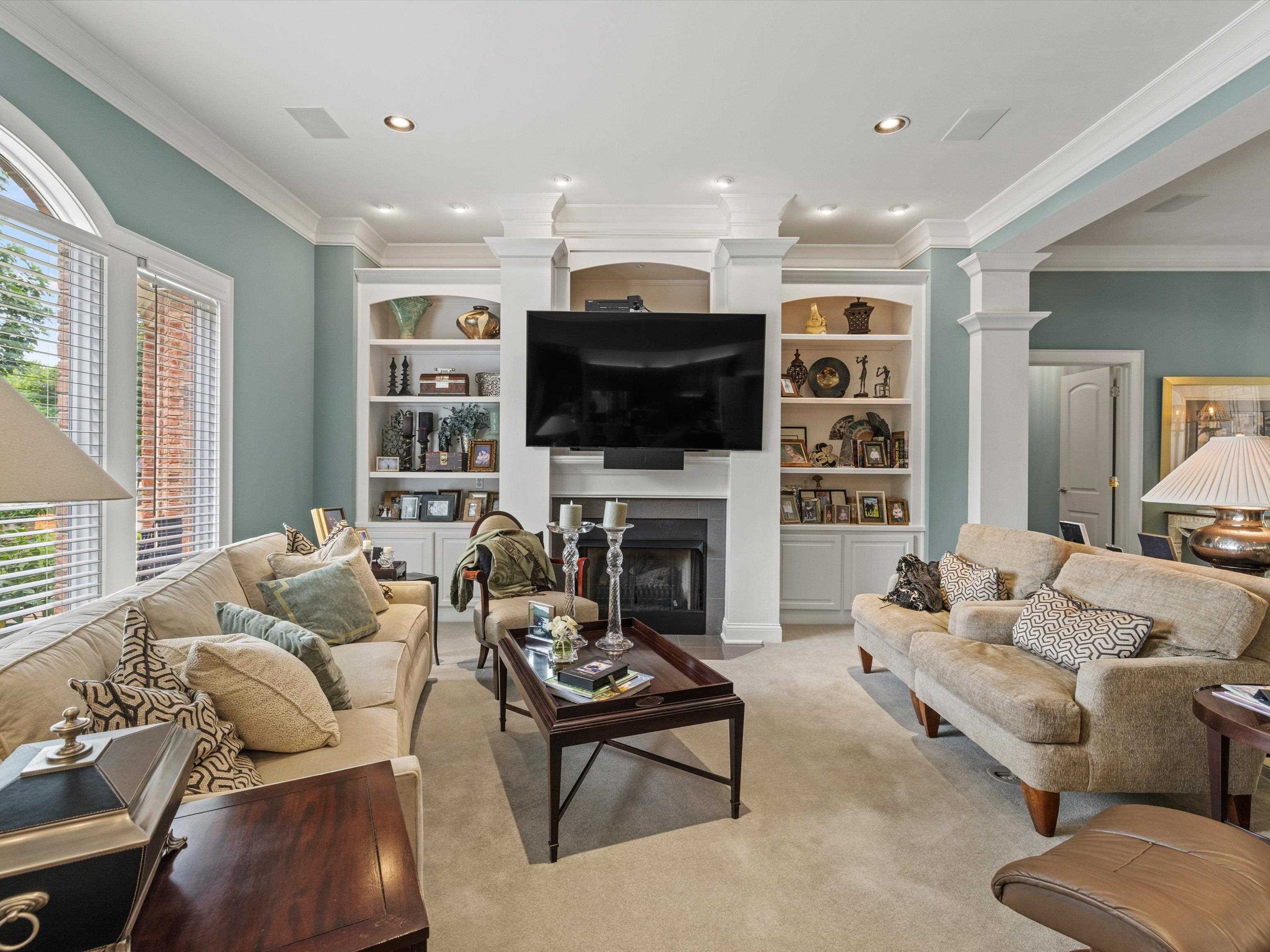 3038 Oak Knoll Cove, Owensboro, Kentucky 42303, 4 Bedrooms Bedrooms, ,2 BathroomsBathrooms,Single Family Residence,For Sale,Oak Knoll Cove,90023