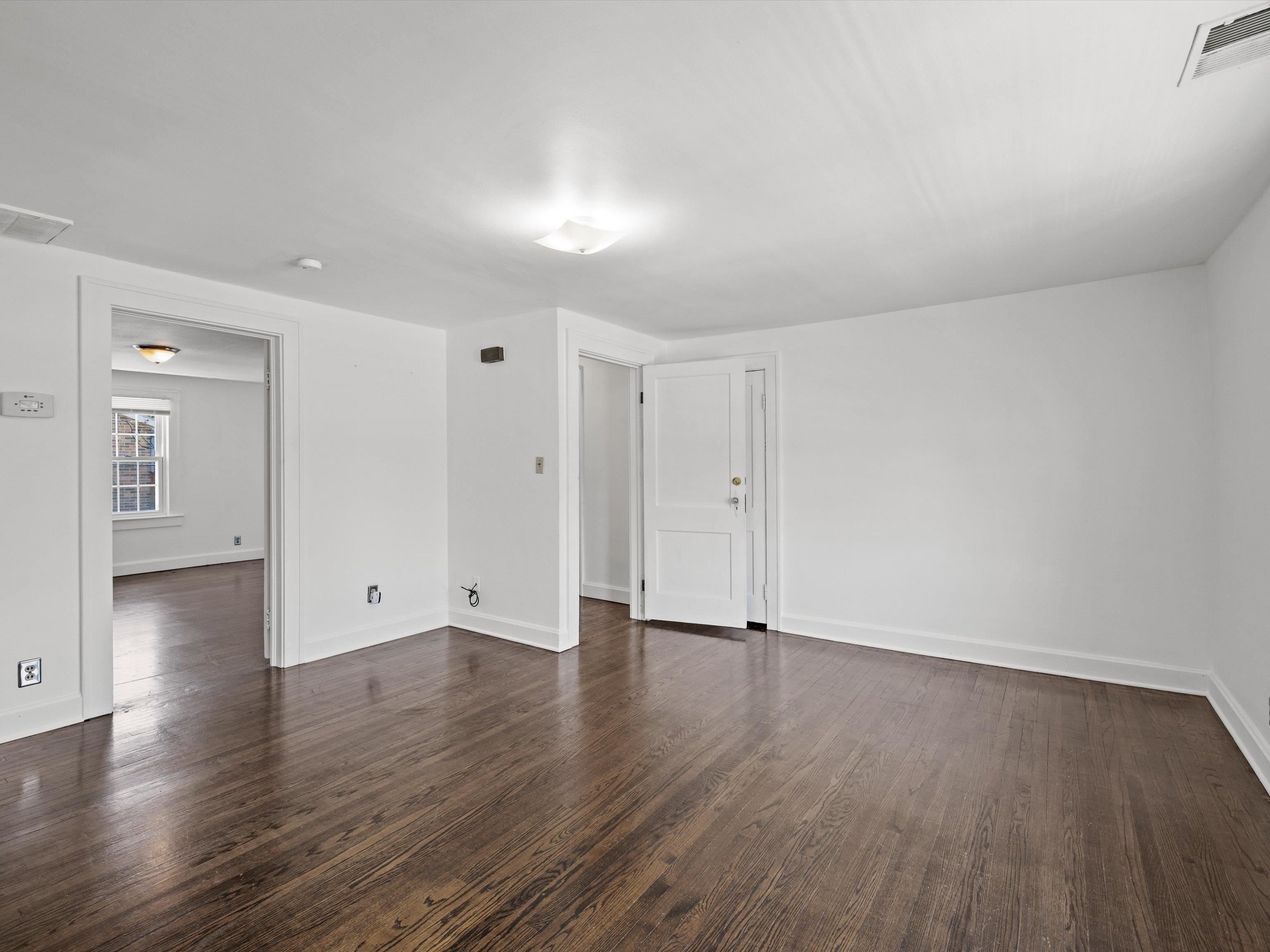 225 6th Street, Henderson, Kentucky 42420, 3 Bedrooms Bedrooms, ,3 BathroomsBathrooms,Single Family Residence,For Sale,6th Street,90025