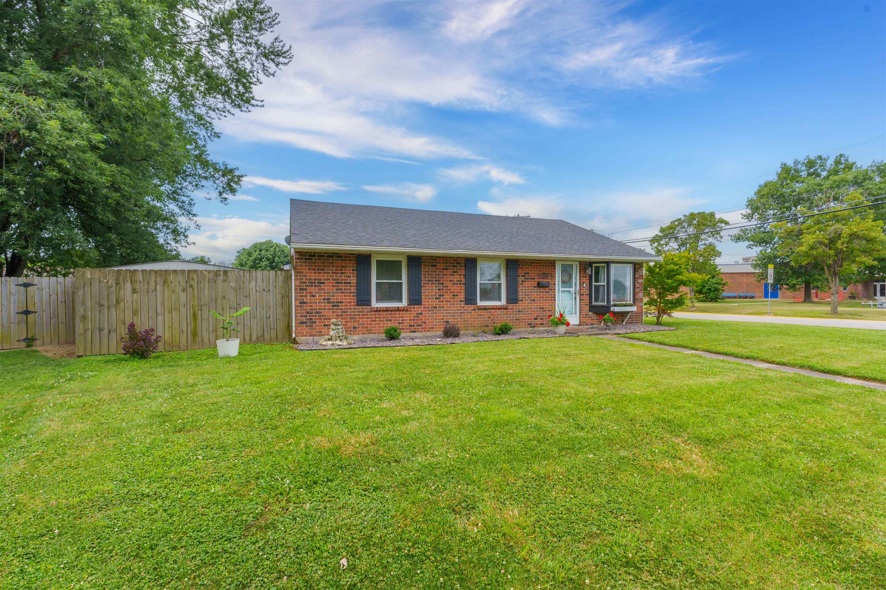 2262 Lovell Drive, Owensboro, Kentucky 42301, 3 Bedrooms Bedrooms, ,1 BathroomBathrooms,Single Family Residence,For Sale,Lovell Drive,90028