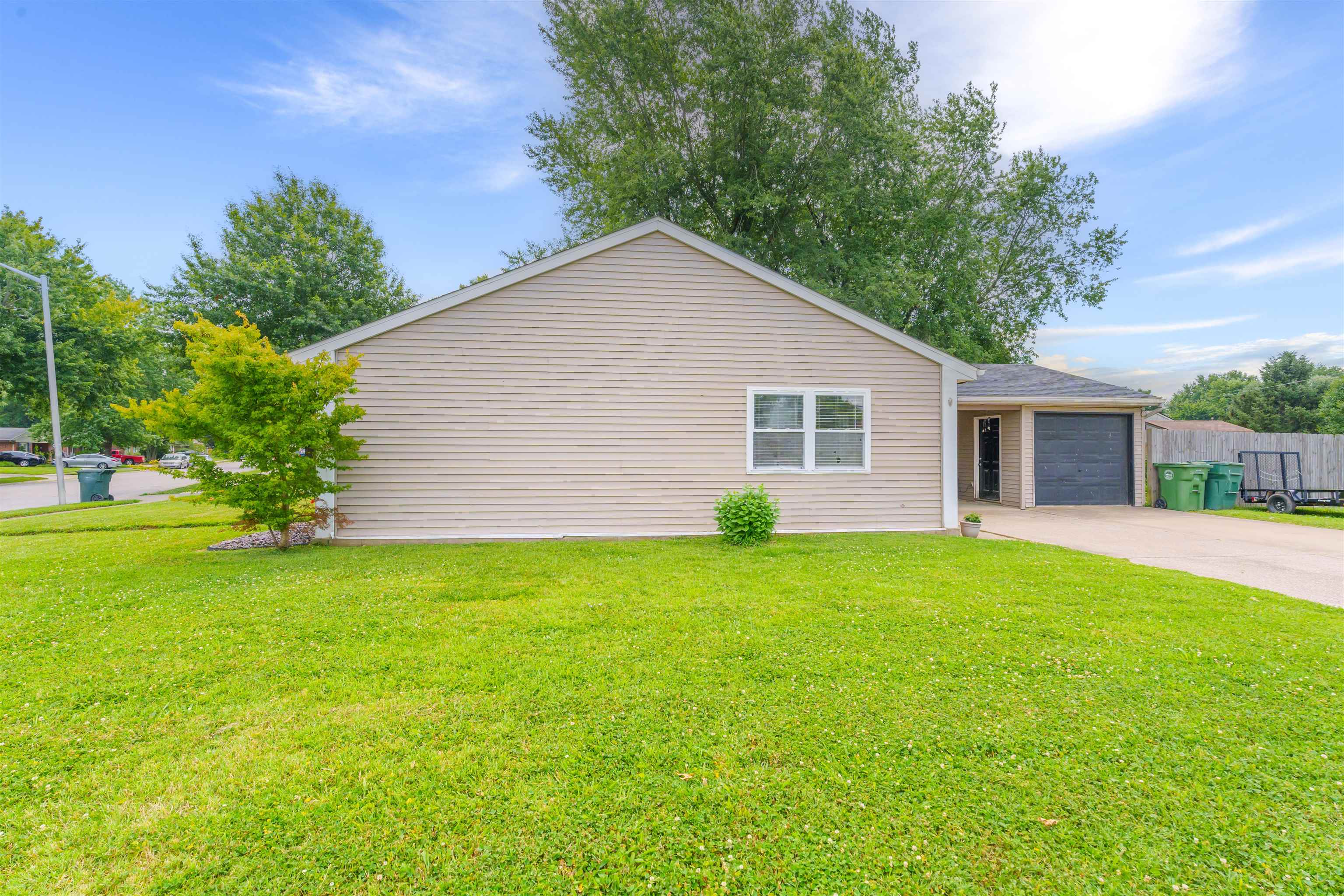 2262 Lovell Drive, Owensboro, Kentucky 42301, 3 Bedrooms Bedrooms, ,1 BathroomBathrooms,Single Family Residence,For Sale,Lovell Drive,90028