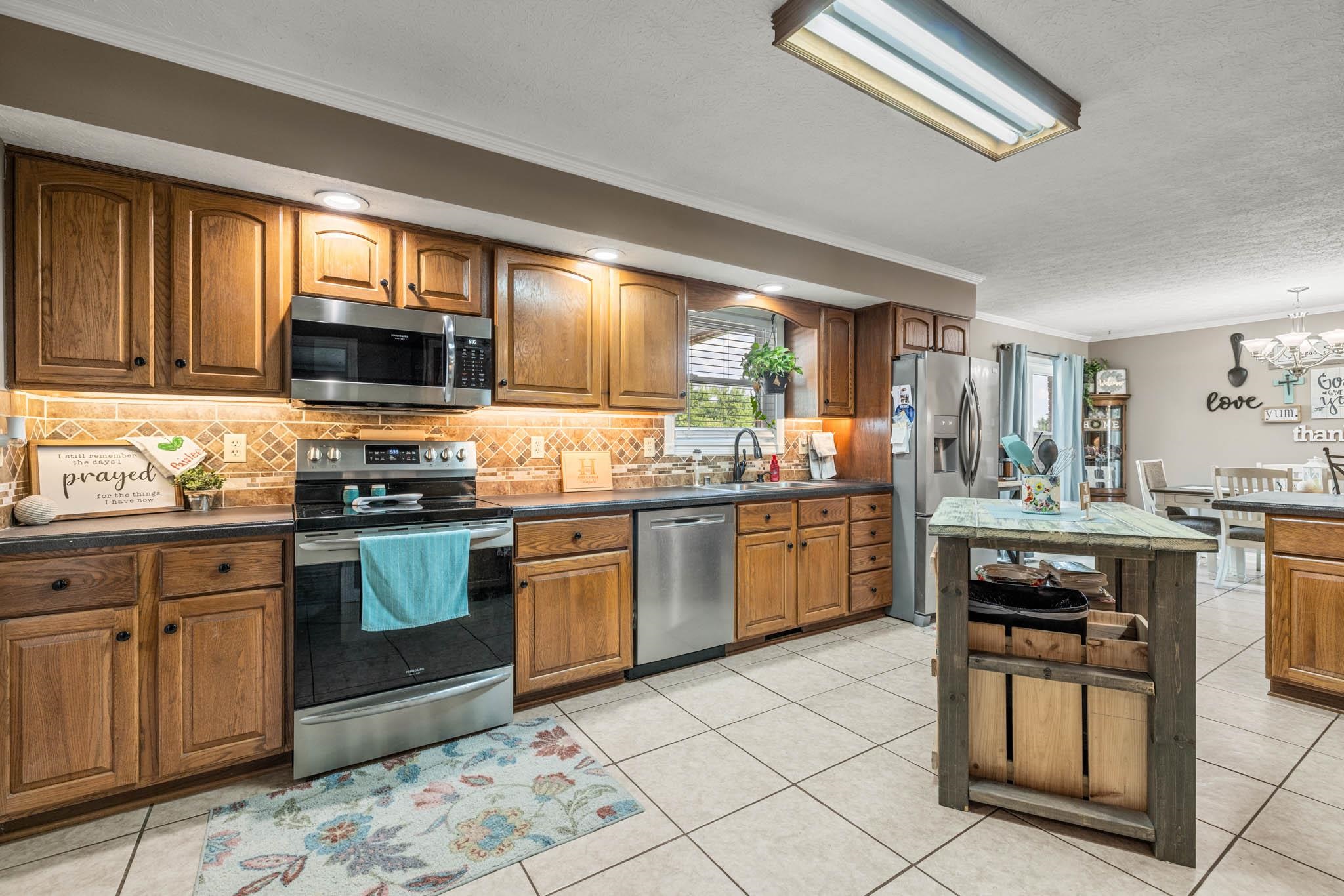 10858 Hwy 764, Whitesville, Kentucky 42378, 4 Bedrooms Bedrooms, ,2 BathroomsBathrooms,Single Family Residence,For Sale,Hwy 764,90032