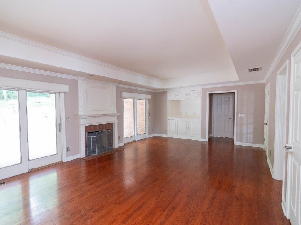 910 Belle Wood Dr, Henderson, Kentucky 42420, 5 Bedrooms Bedrooms, ,4 BathroomsBathrooms,Single Family Residence,For Sale,Belle Wood Dr,90035