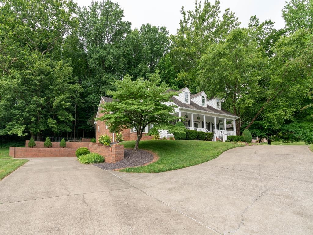 910 Belle Wood Dr, Henderson, Kentucky 42420, 5 Bedrooms Bedrooms, ,4 BathroomsBathrooms,Single Family Residence,For Sale,Belle Wood Dr,90035