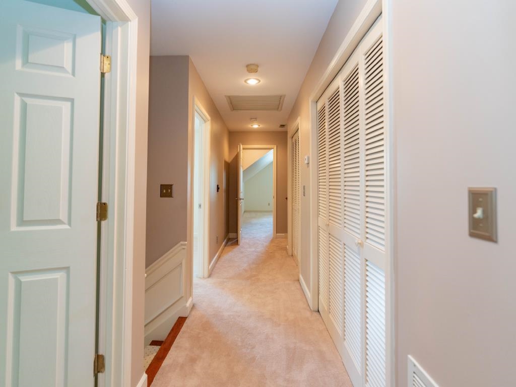 910 Belle Wood Dr, Henderson, Kentucky 42420, 5 Bedrooms Bedrooms, ,4 BathroomsBathrooms,Single Family Residence,For Sale,Belle Wood Dr,90035