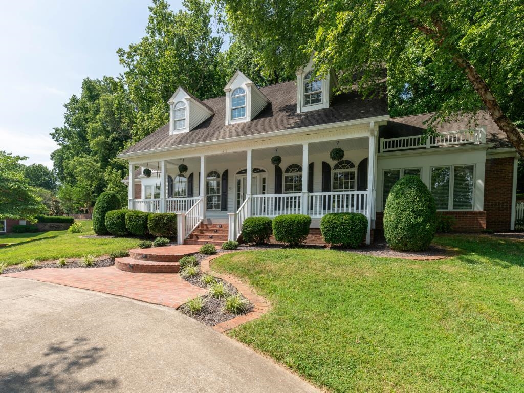 910 Belle Wood Dr, Henderson, Kentucky 42420, 5 Bedrooms Bedrooms, ,4 BathroomsBathrooms,Single Family Residence,For Sale,Belle Wood Dr,90035