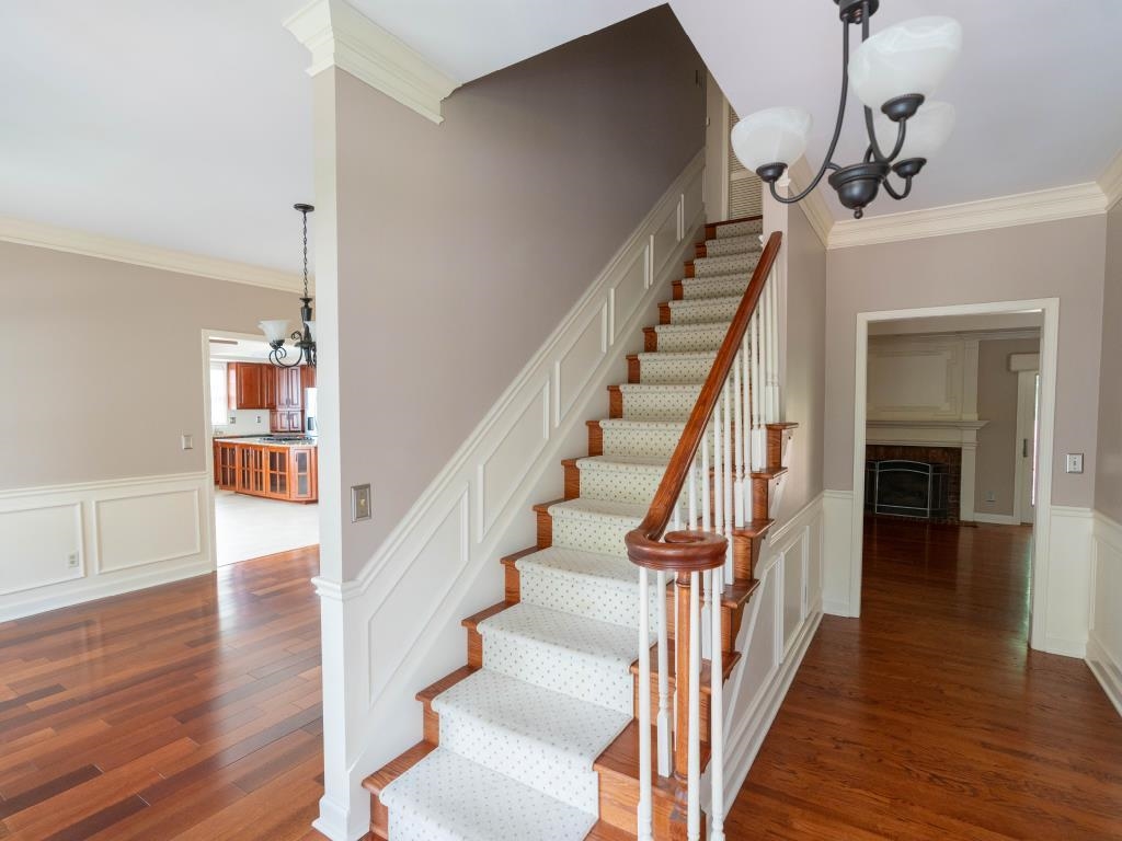910 Belle Wood Dr, Henderson, Kentucky 42420, 5 Bedrooms Bedrooms, ,4 BathroomsBathrooms,Single Family Residence,For Sale,Belle Wood Dr,90035
