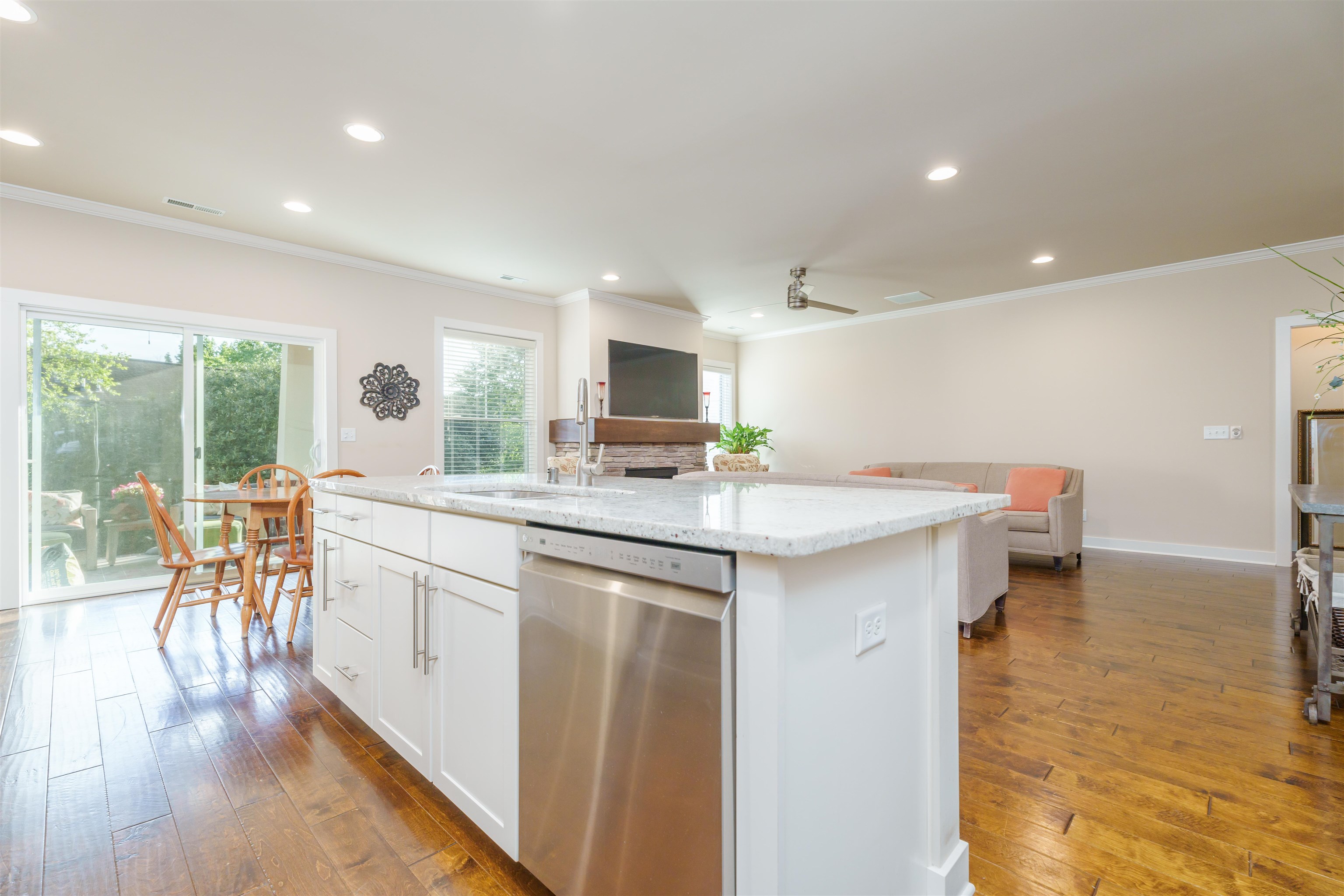 4422 Springhurst Ln, Owensboro, Kentucky 42303, 4 Bedrooms Bedrooms, ,2 BathroomsBathrooms,Single Family Residence,For Sale,Springhurst Ln,90038