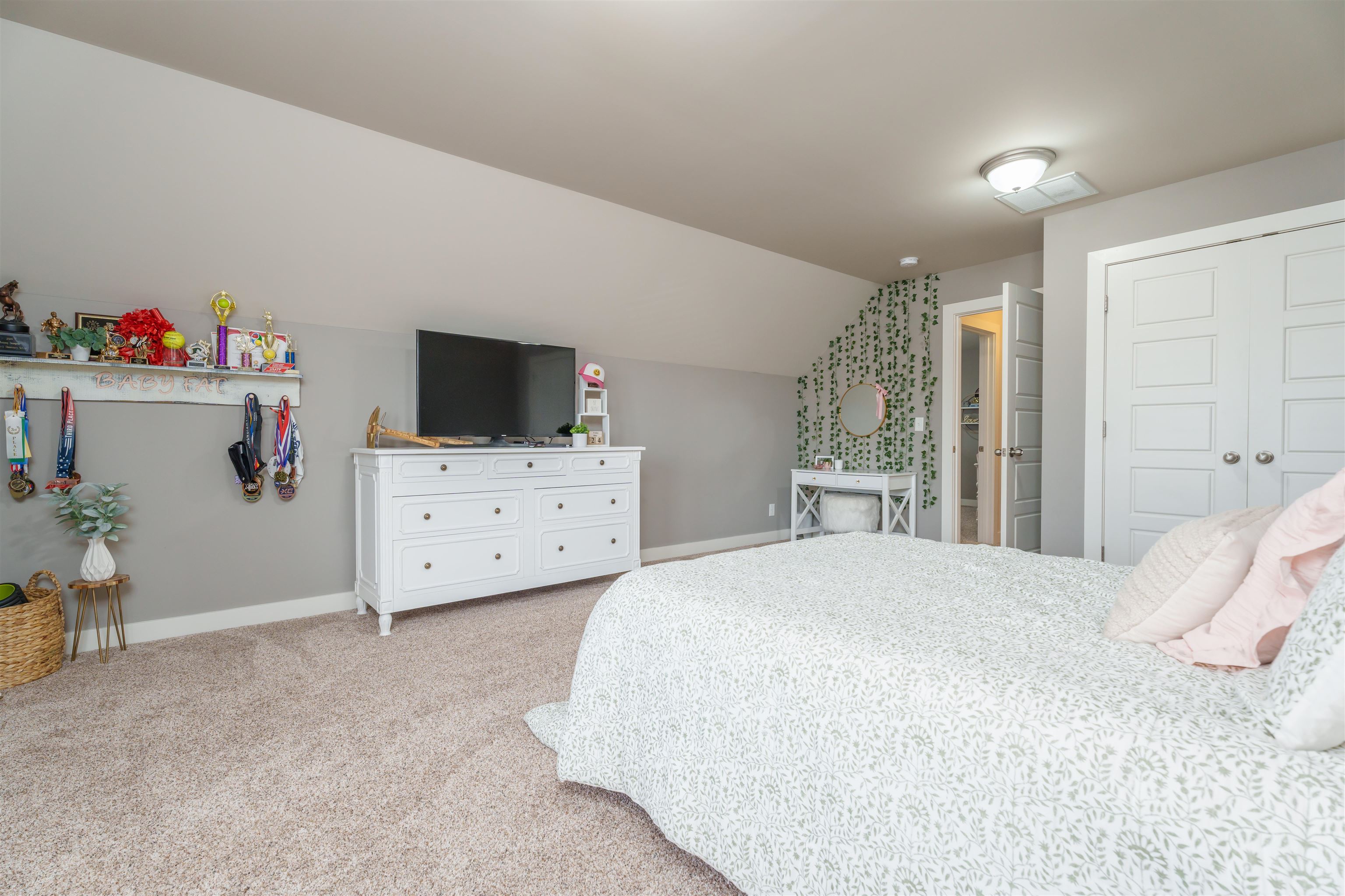 4422 Springhurst Ln, Owensboro, Kentucky 42303, 4 Bedrooms Bedrooms, ,2 BathroomsBathrooms,Single Family Residence,For Sale,Springhurst Ln,90038
