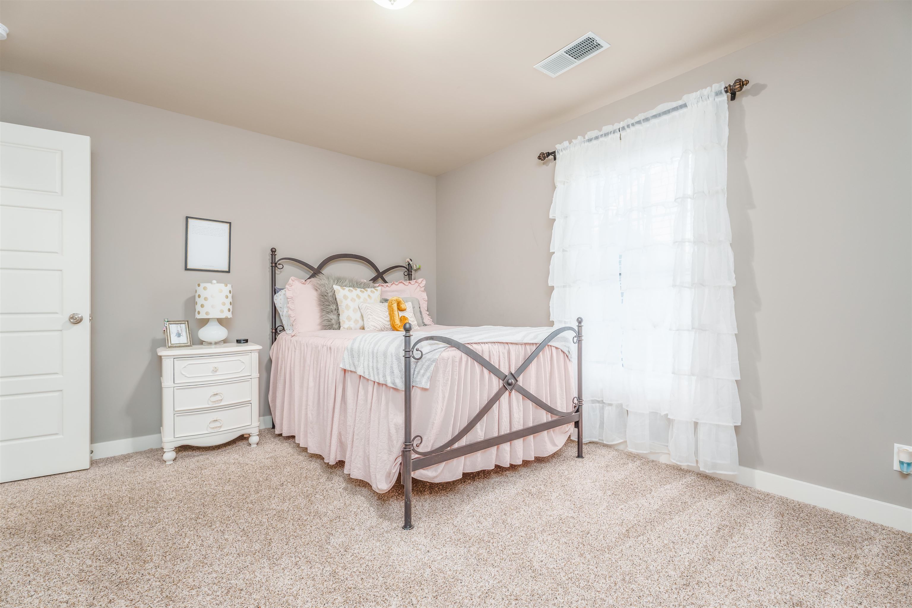 4422 Springhurst Ln, Owensboro, Kentucky 42303, 4 Bedrooms Bedrooms, ,2 BathroomsBathrooms,Single Family Residence,For Sale,Springhurst Ln,90038