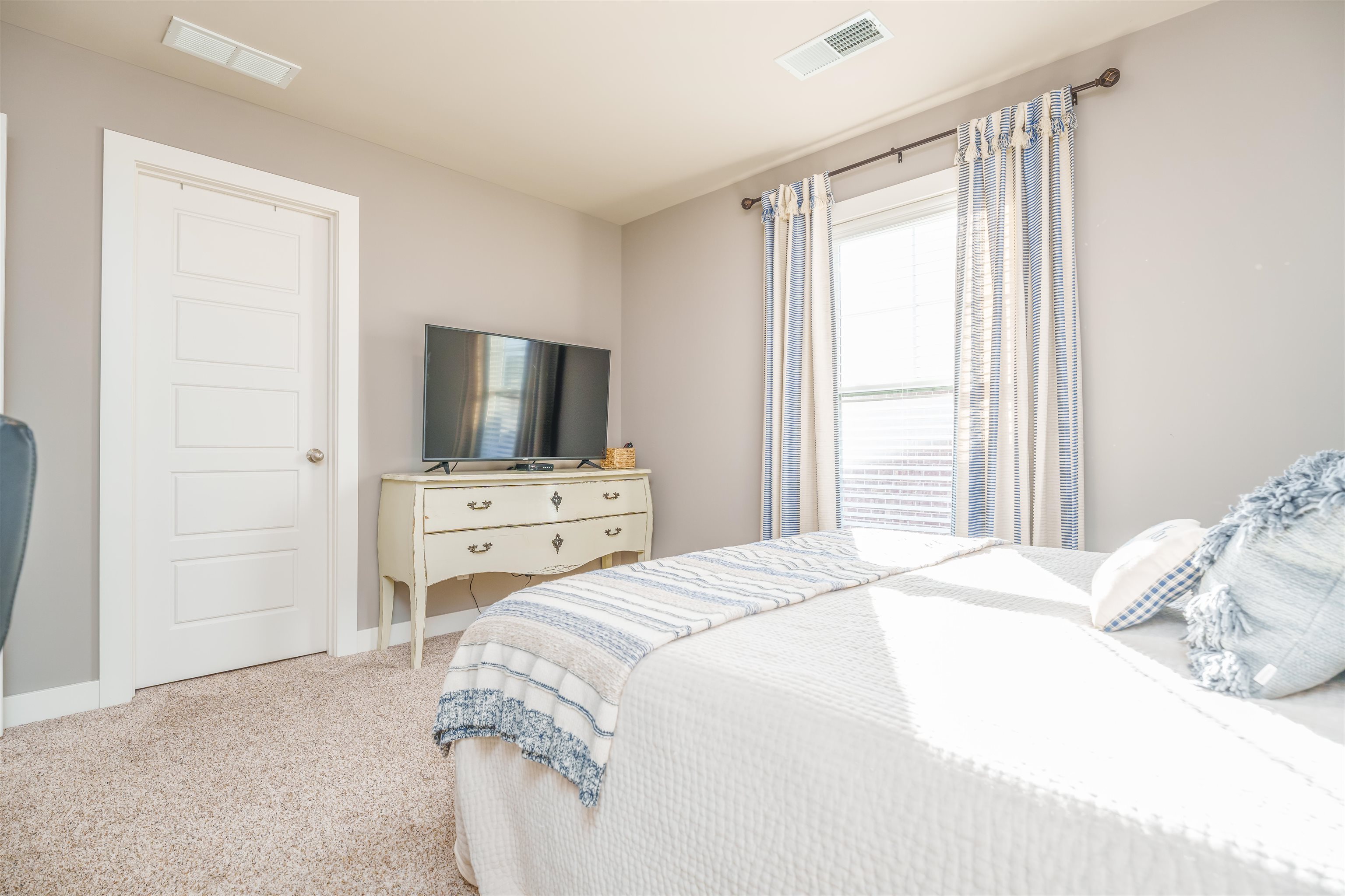 4422 Springhurst Ln, Owensboro, Kentucky 42303, 4 Bedrooms Bedrooms, ,2 BathroomsBathrooms,Single Family Residence,For Sale,Springhurst Ln,90038