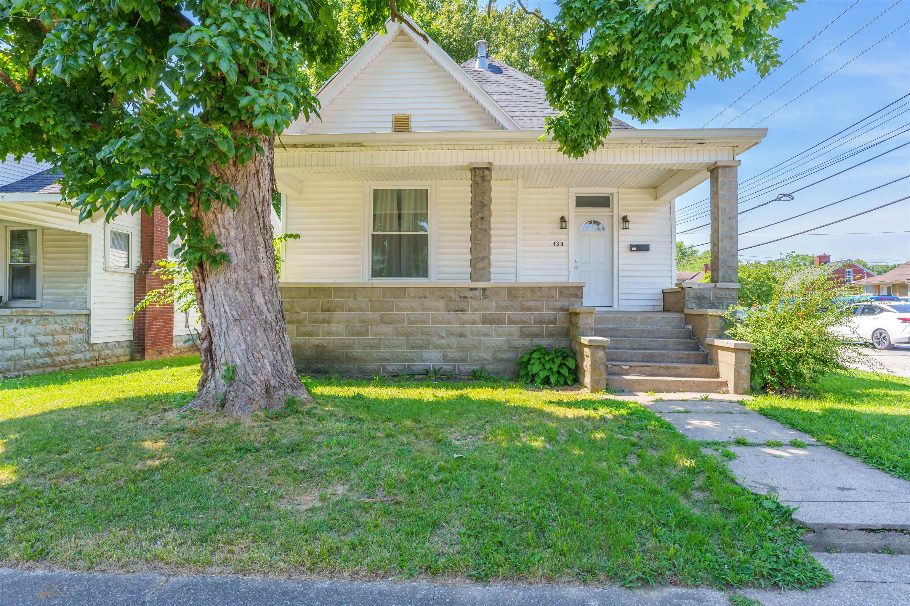 130 W 20th Street, Owensboro, Kentucky 42303, 3 Bedrooms Bedrooms, ,2 BathroomsBathrooms,Single Family Residence,For Sale,W 20th Street,90040